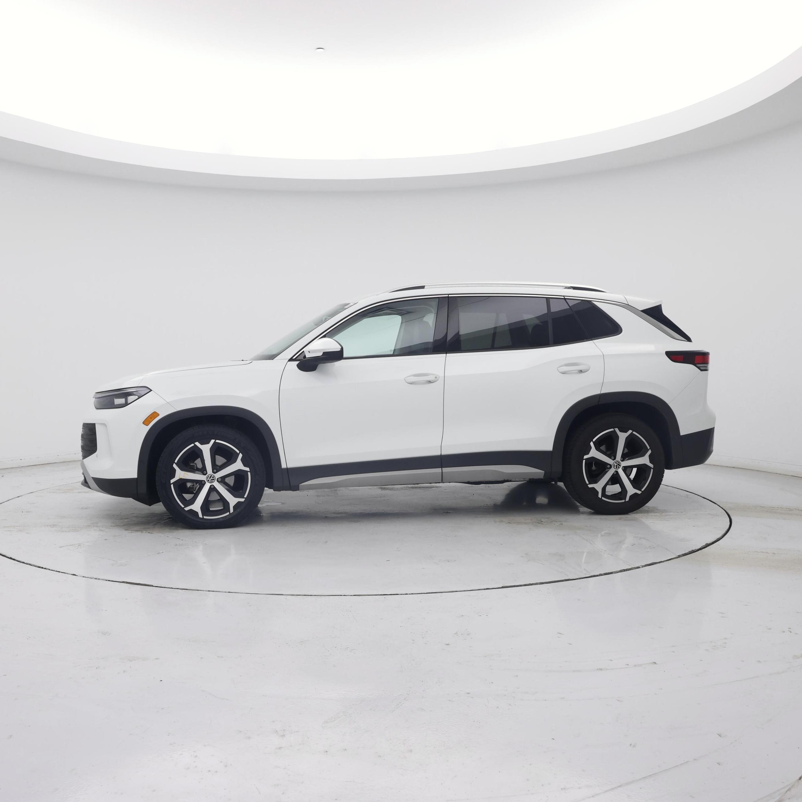 Thumbnail: 2026 Volkswagen Tiguan - 3