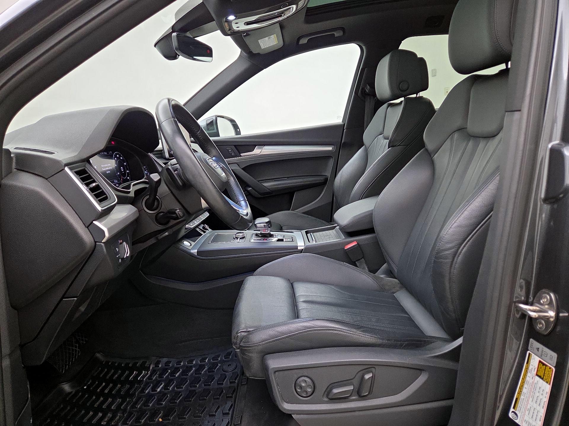 Thumbnail: 2020 Audi Q5 - 11
