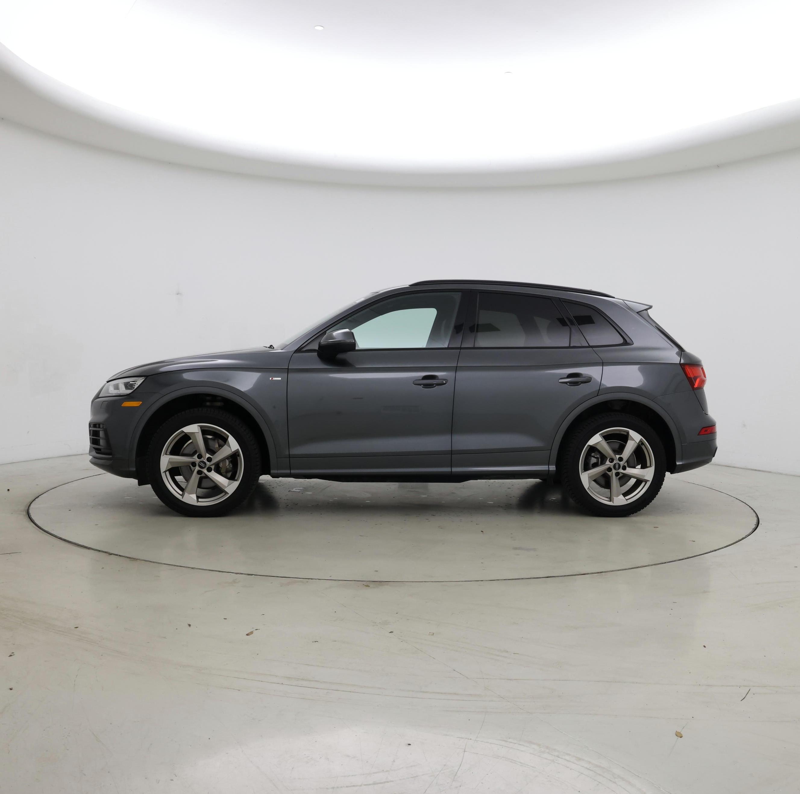 Thumbnail: 2020 Audi Q5 - 3