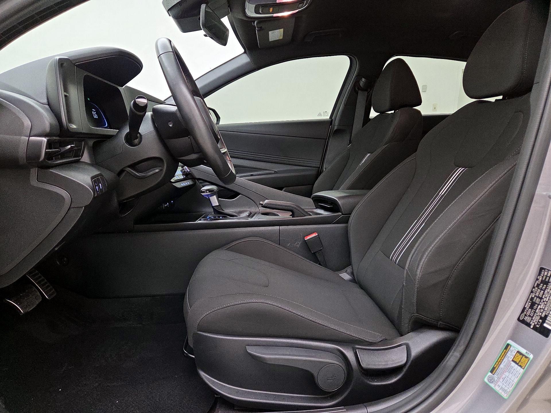 Thumbnail: 2025 Hyundai Elantra - 11