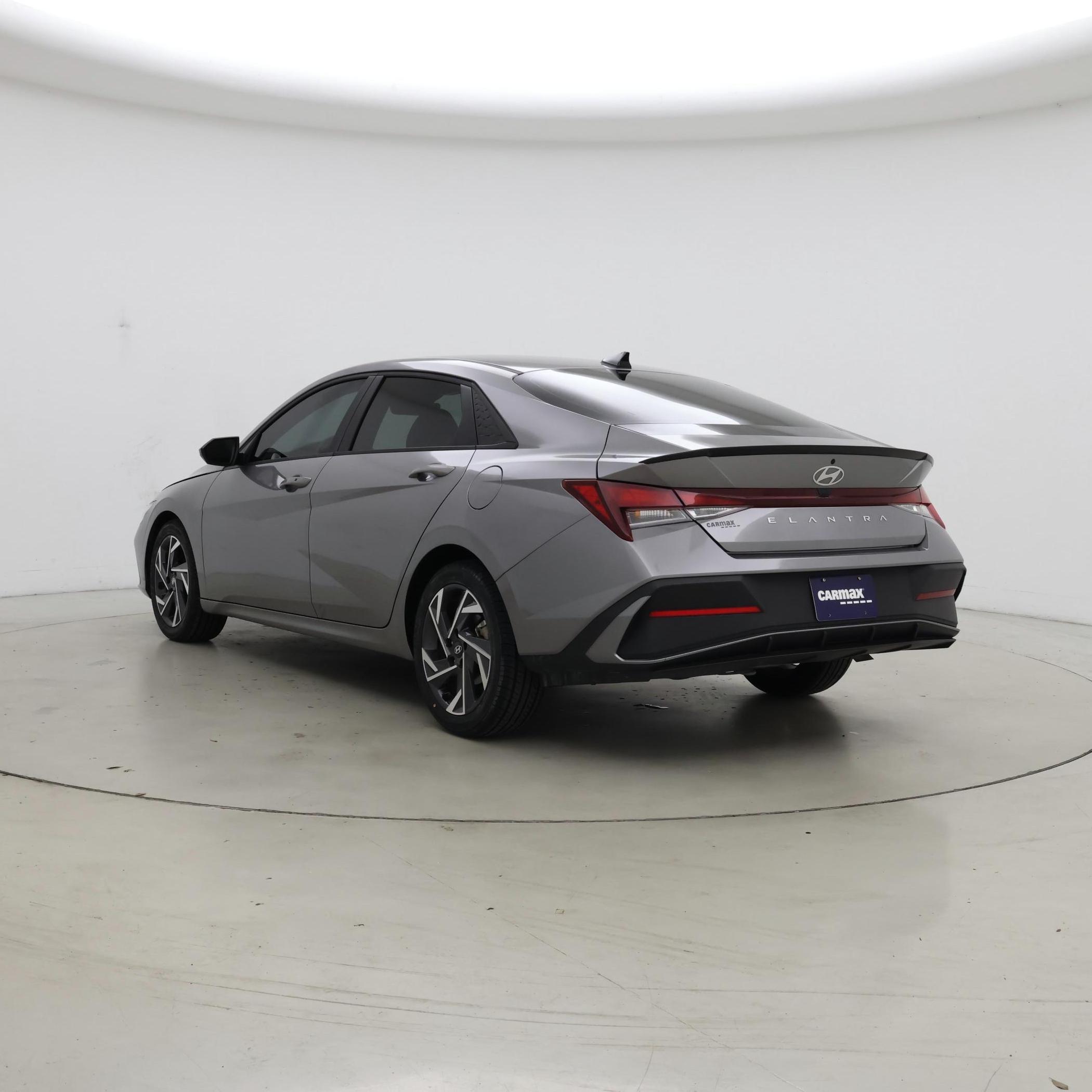 Thumbnail: 2025 Hyundai Elantra - 2