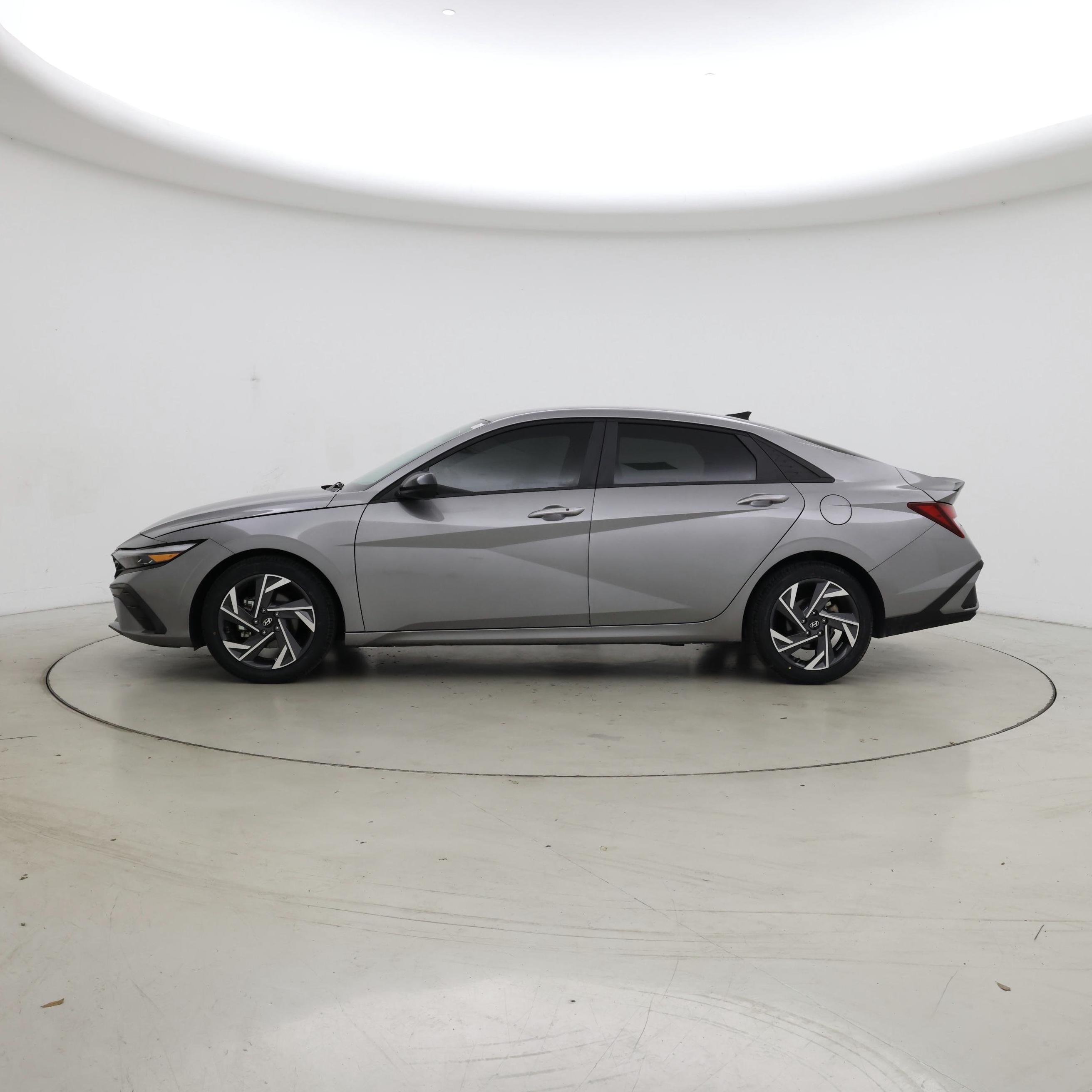 Thumbnail: 2025 Hyundai Elantra - 3