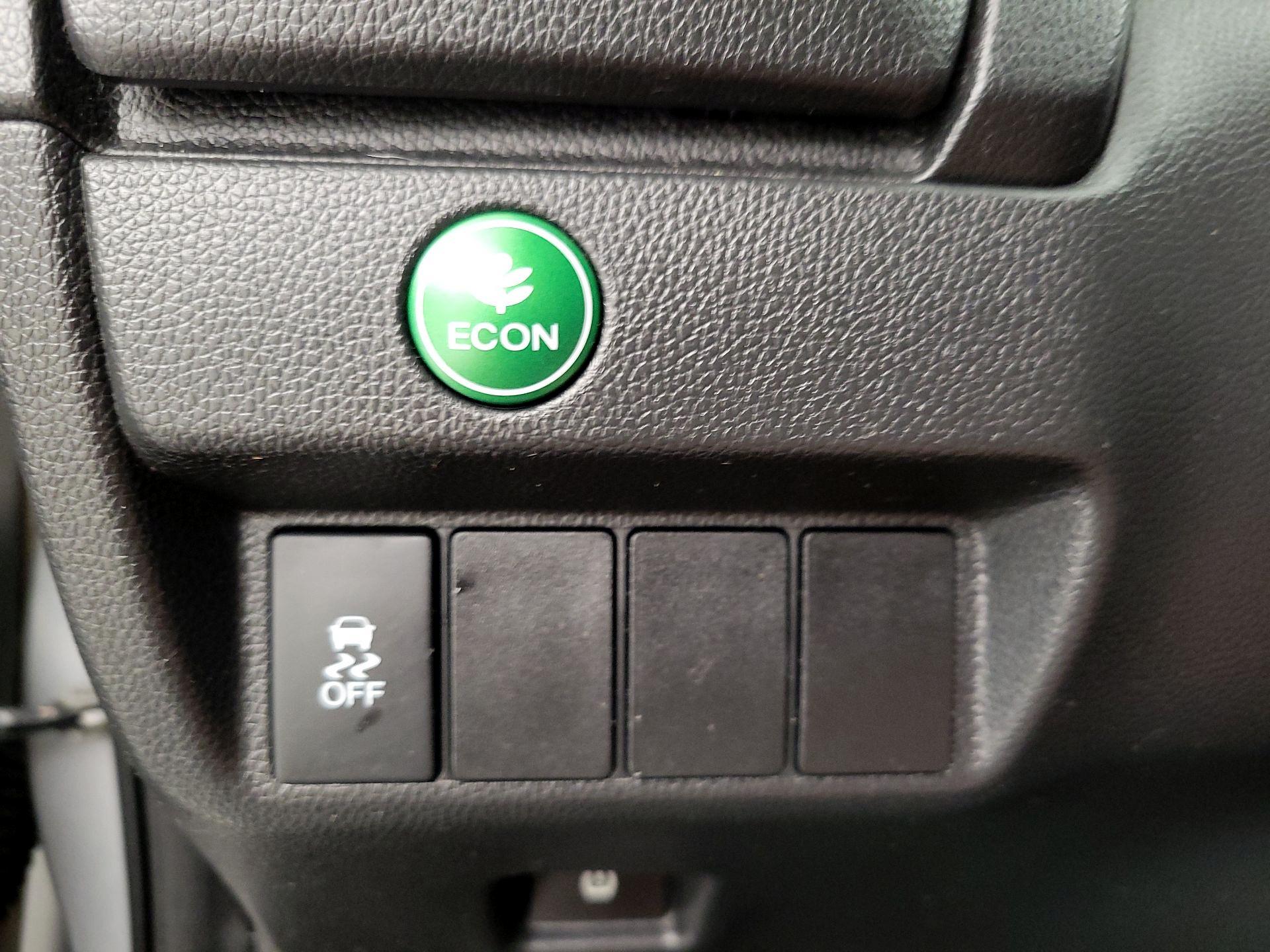 Thumbnail: 2015 Honda Fit - 13