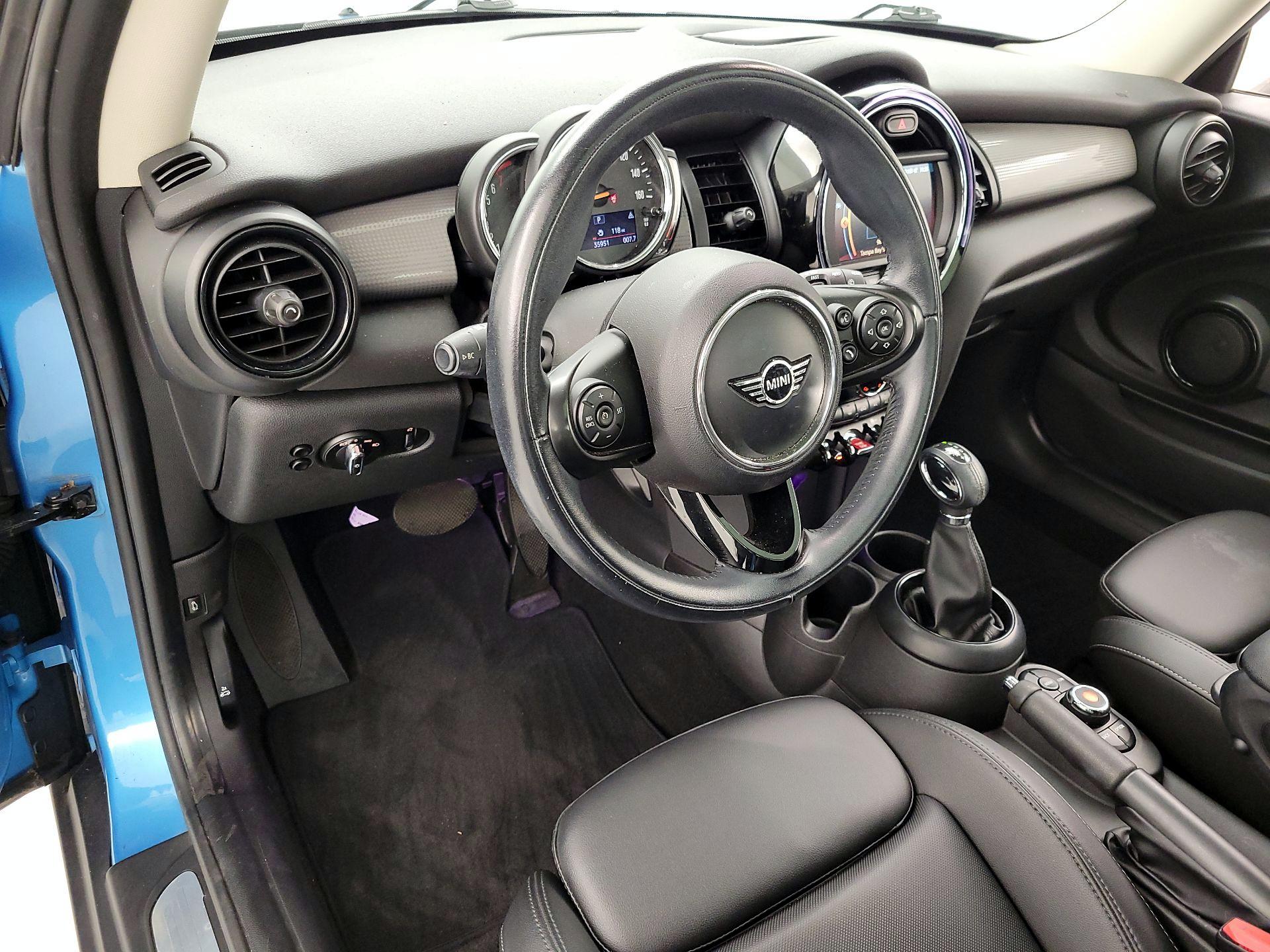 Thumbnail: 2019 MINI Cooper Hardtop - 9