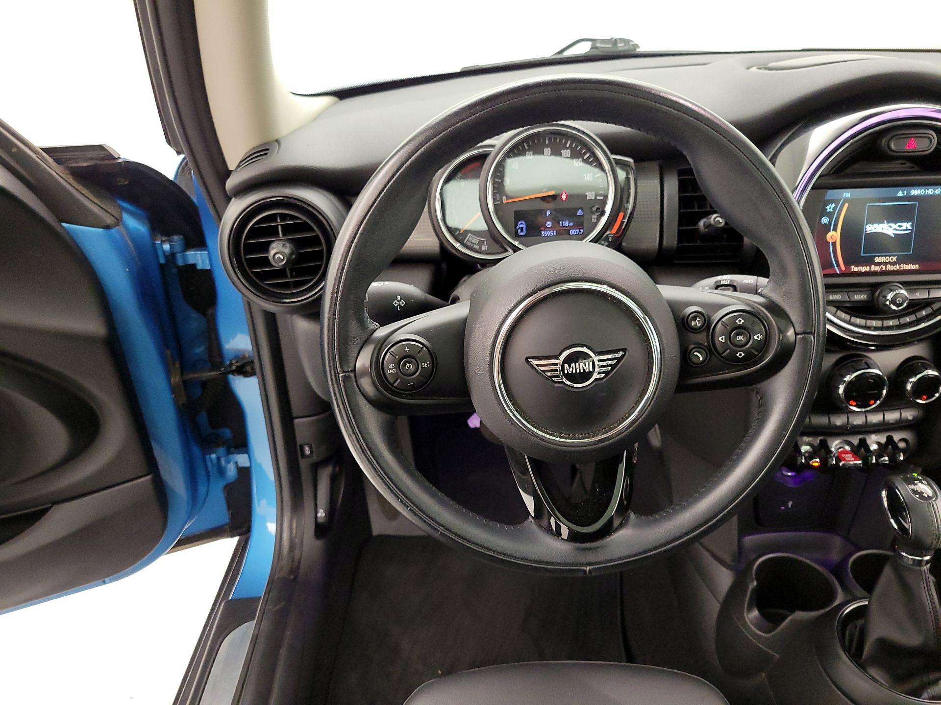 Thumbnail: 2019 MINI Cooper Hardtop - 10