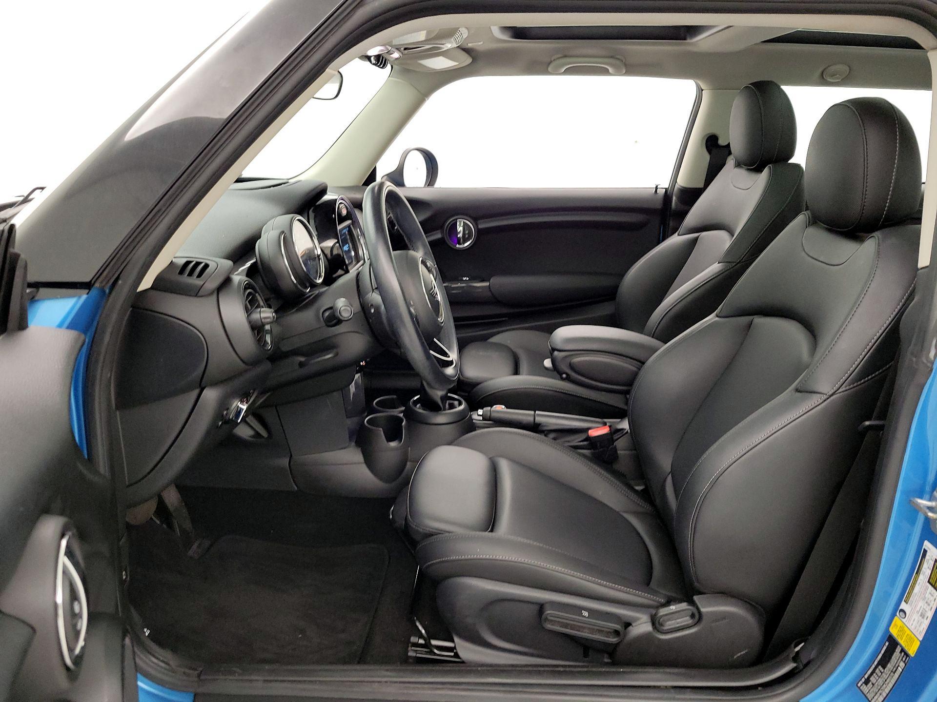 Thumbnail: 2019 MINI Cooper Hardtop - 11