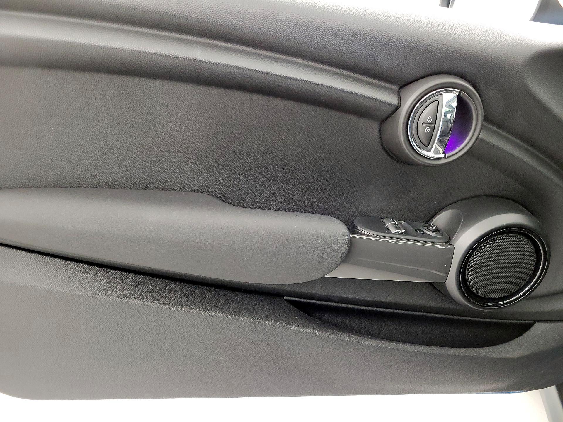 Thumbnail: 2019 MINI Cooper Hardtop - 12