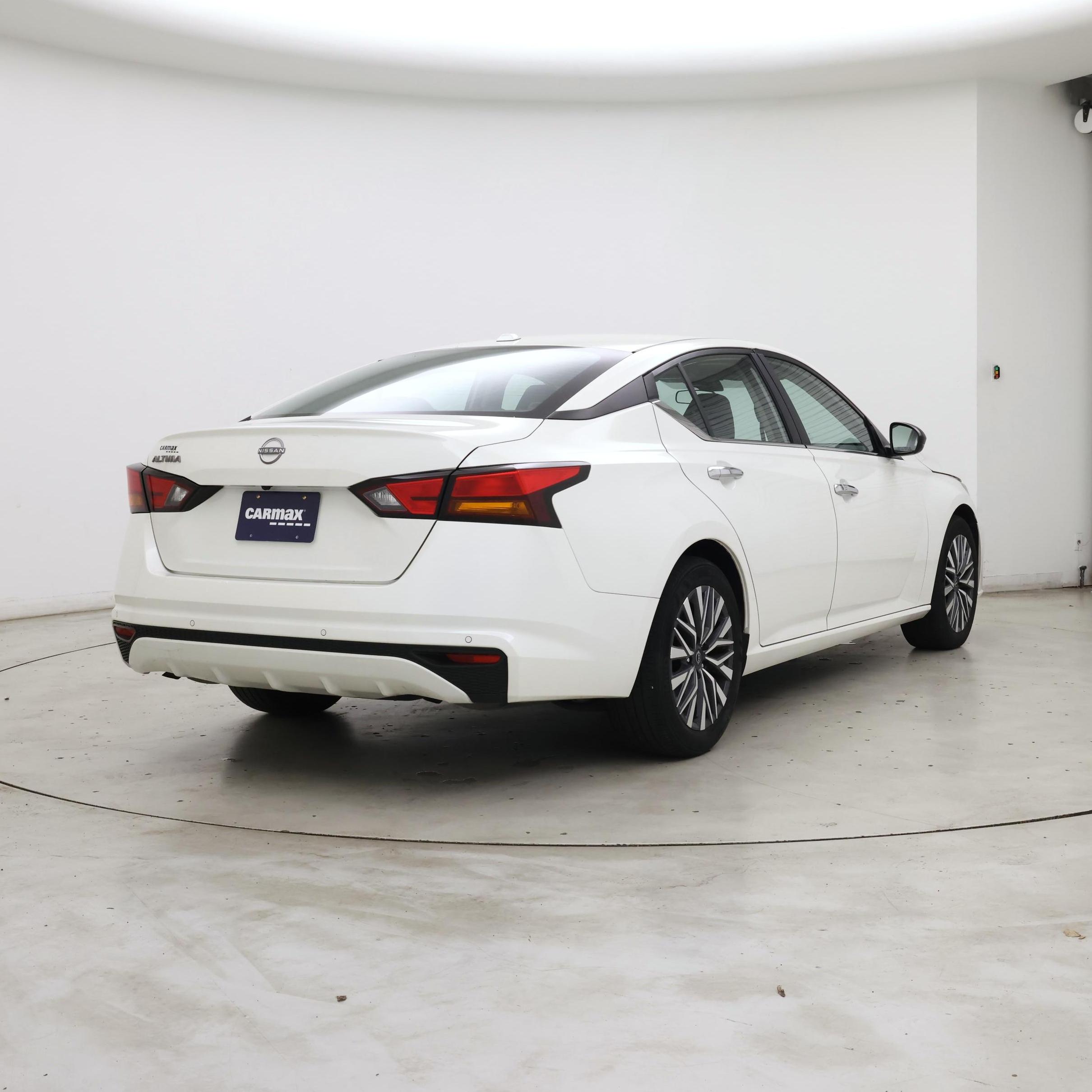 Thumbnail: 2025 Nissan Altima - 8