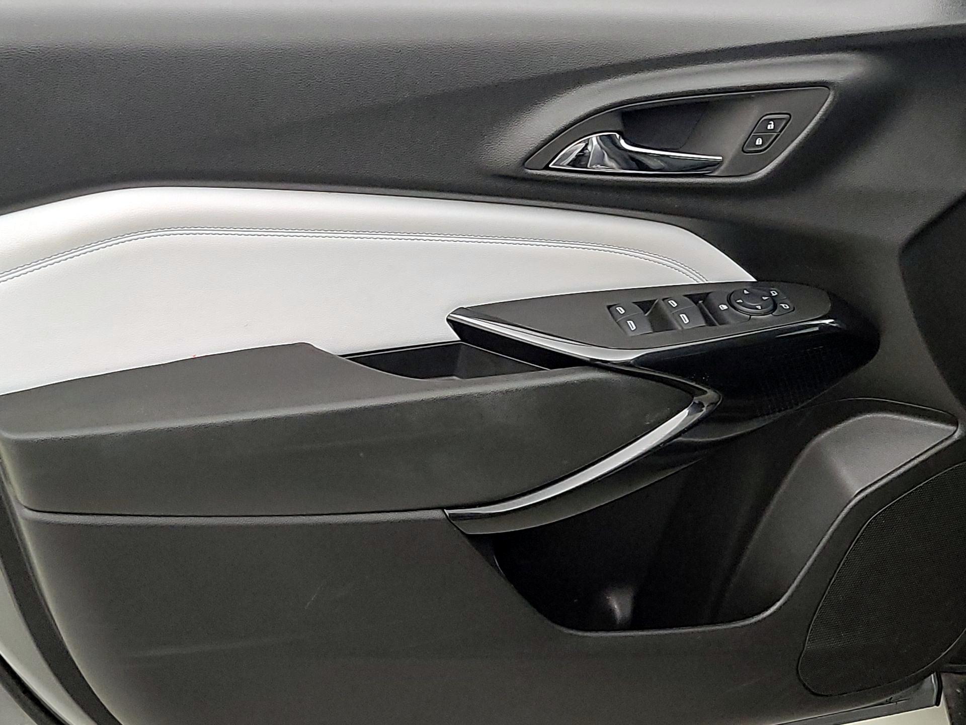 Thumbnail: 2025 Chevrolet Trax - 12