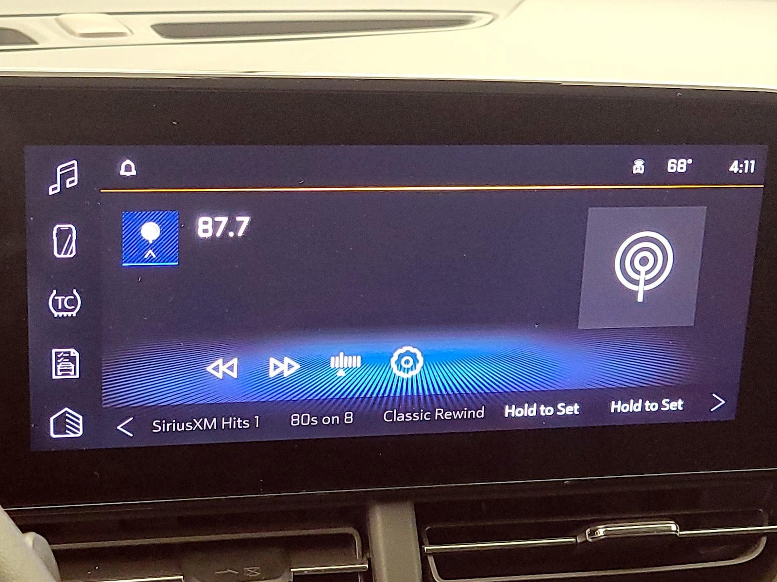 2025 Chevrolet Trax LT - Photo 16