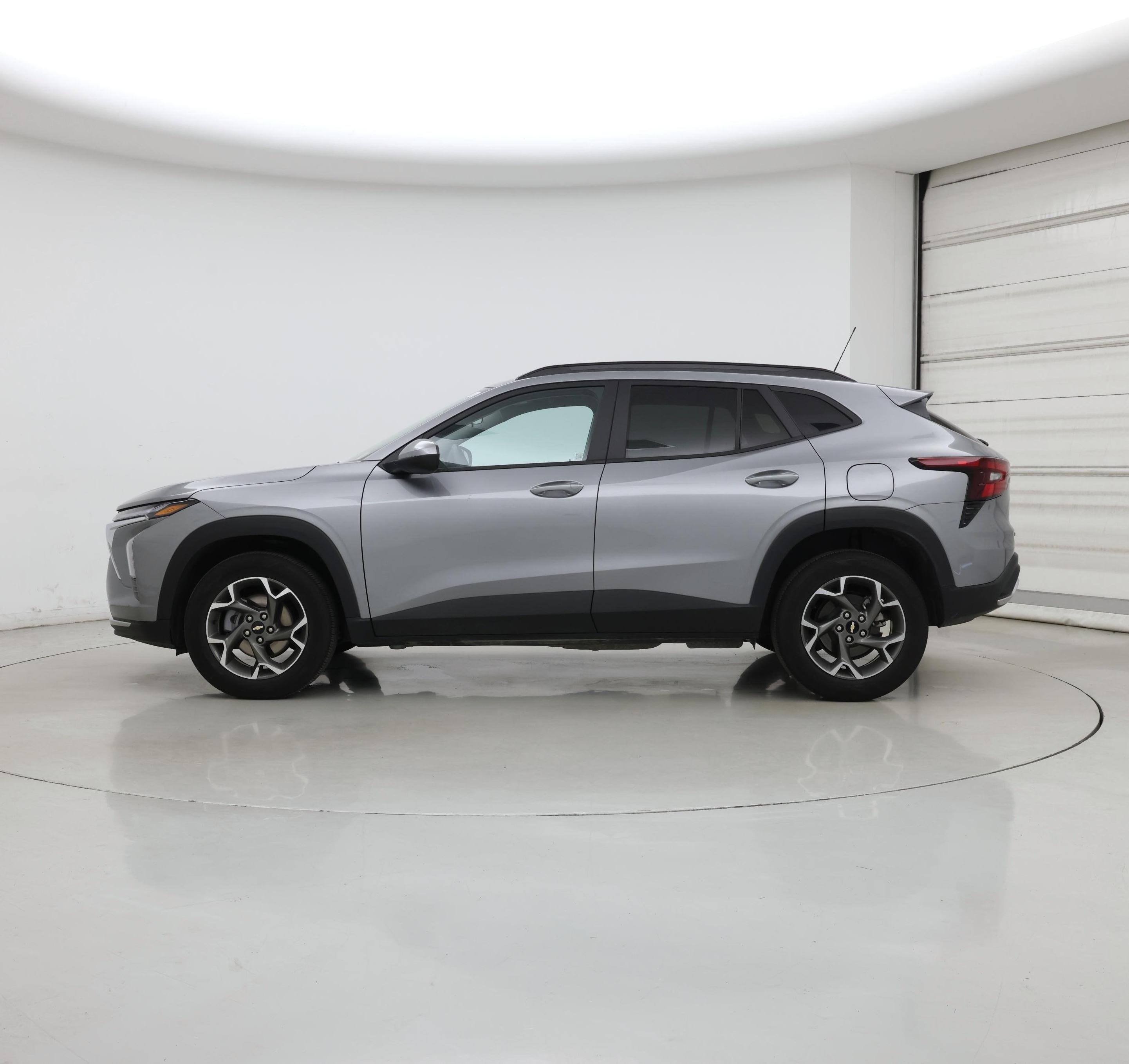 Thumbnail: 2025 Chevrolet Trax - 3