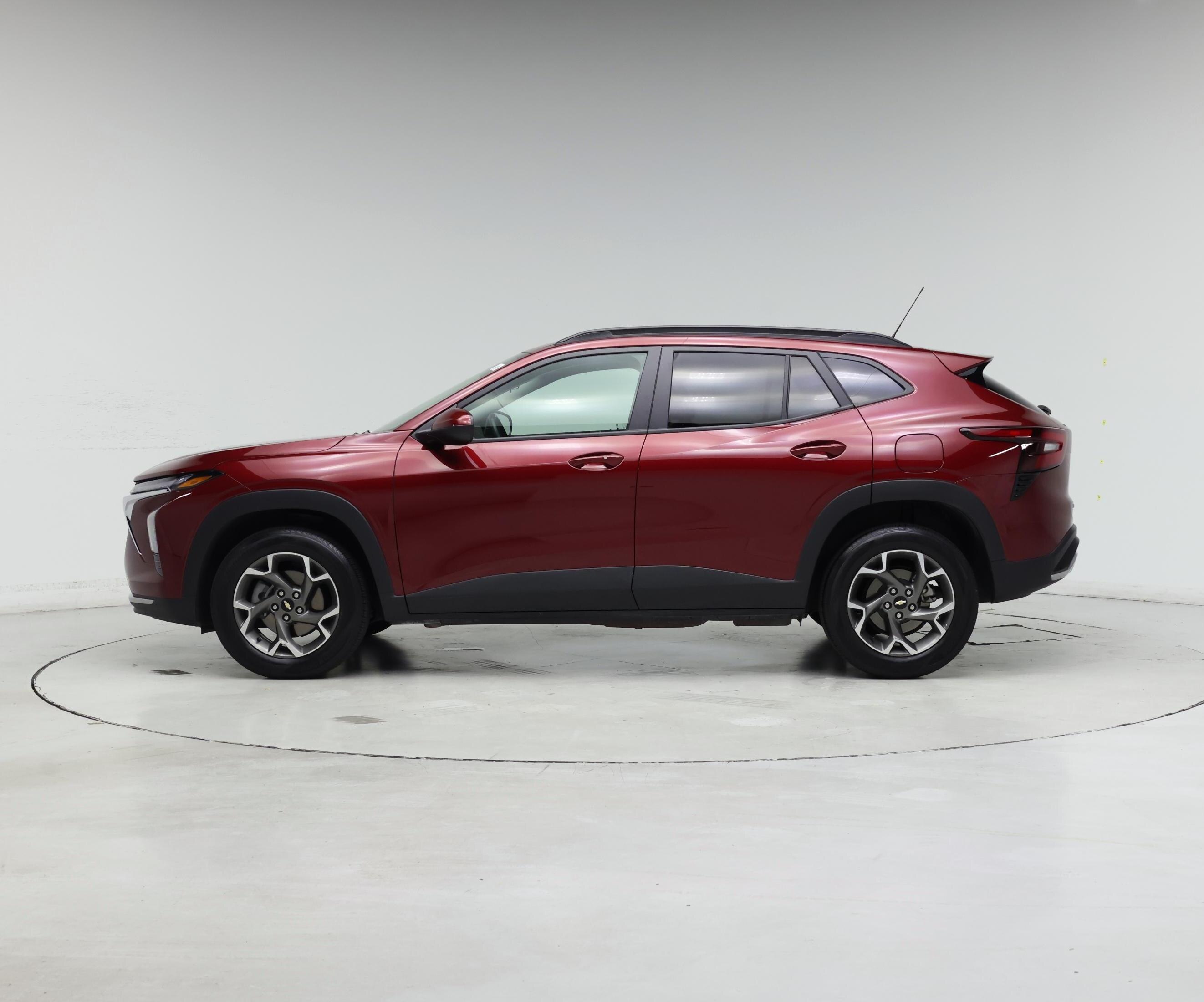 Thumbnail: 2025 Chevrolet Trax - 3
