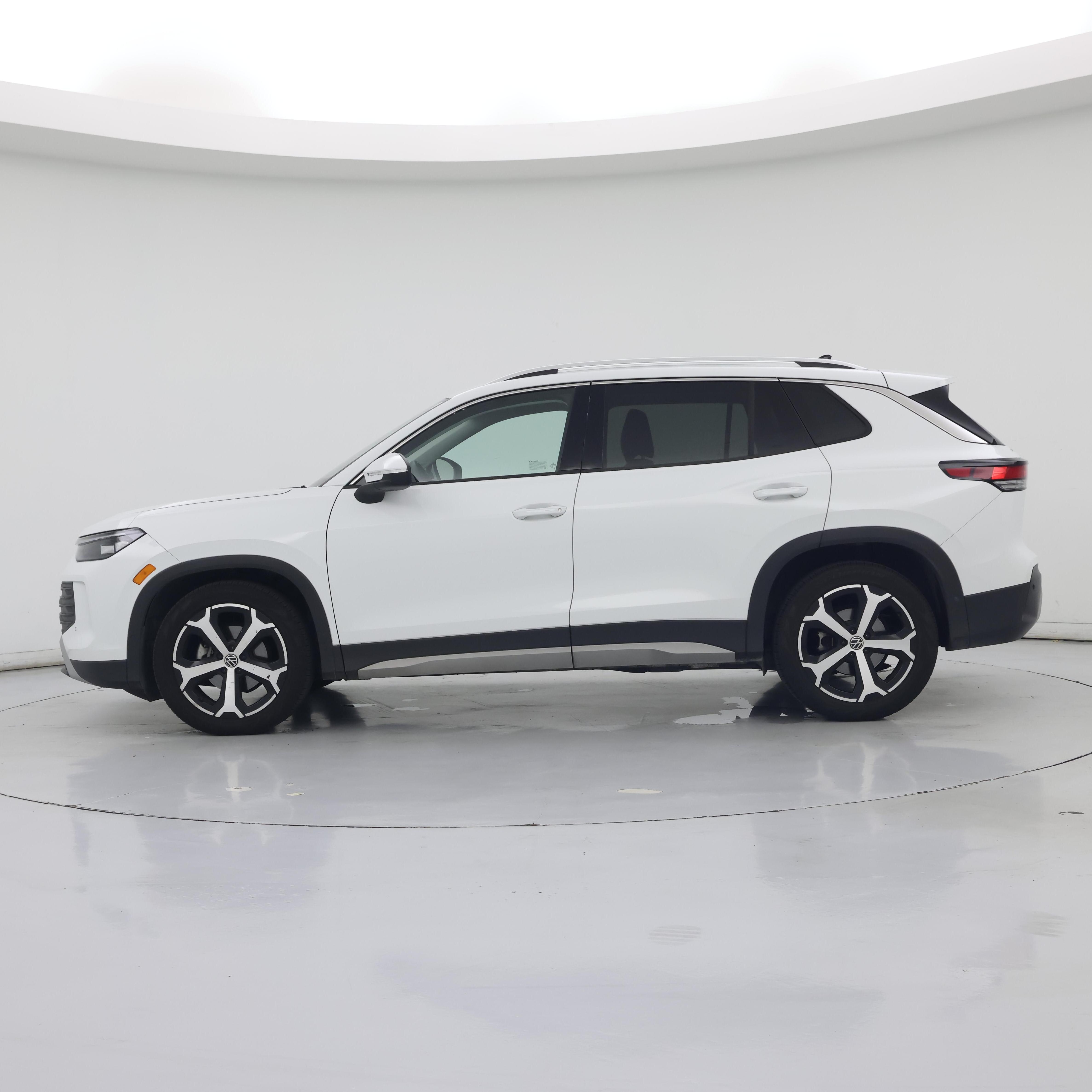 Thumbnail: 2026 Volkswagen Tiguan - 3