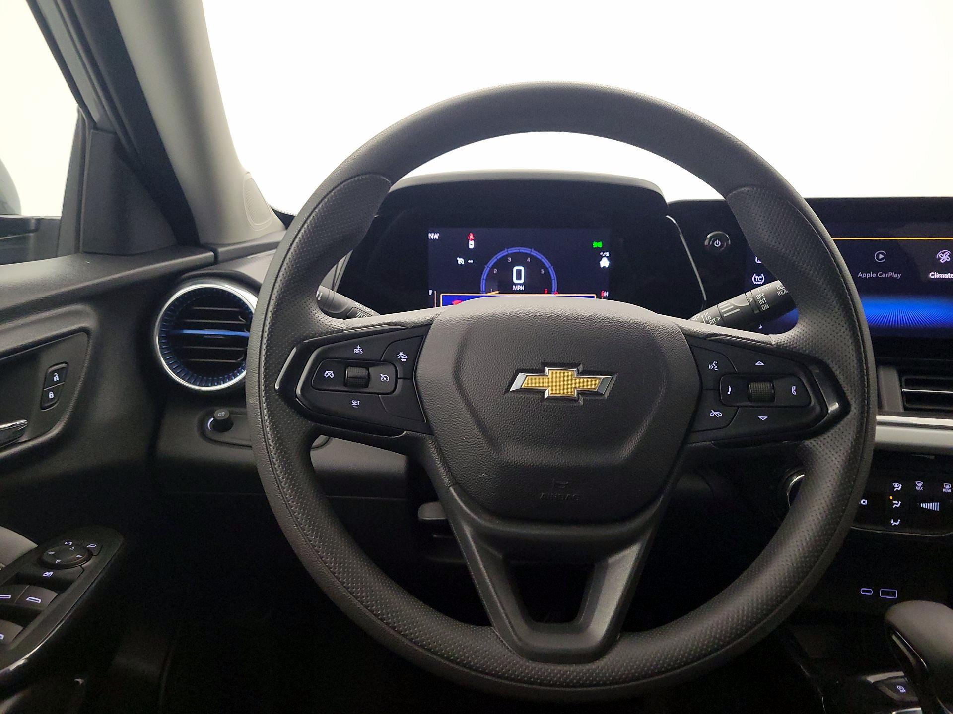 Thumbnail: 2025 Chevrolet Trax - 10