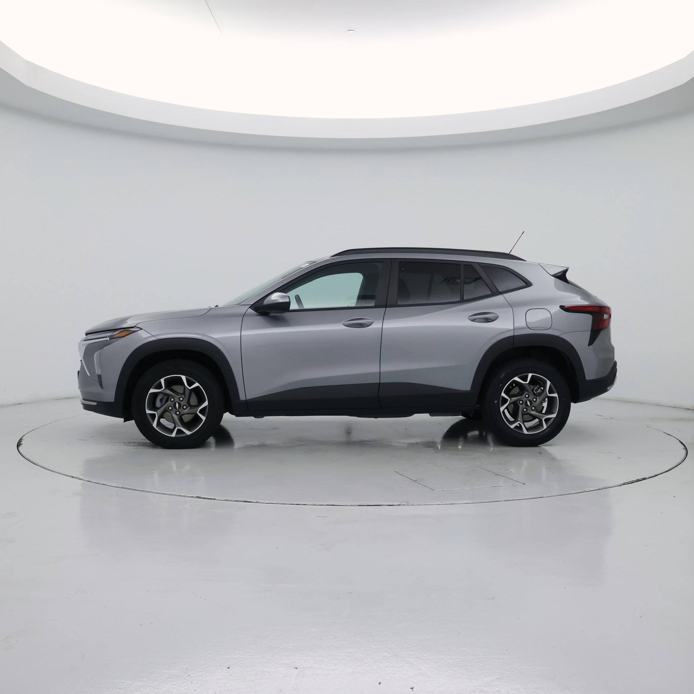 Thumbnail: 2025 Chevrolet Trax - 3