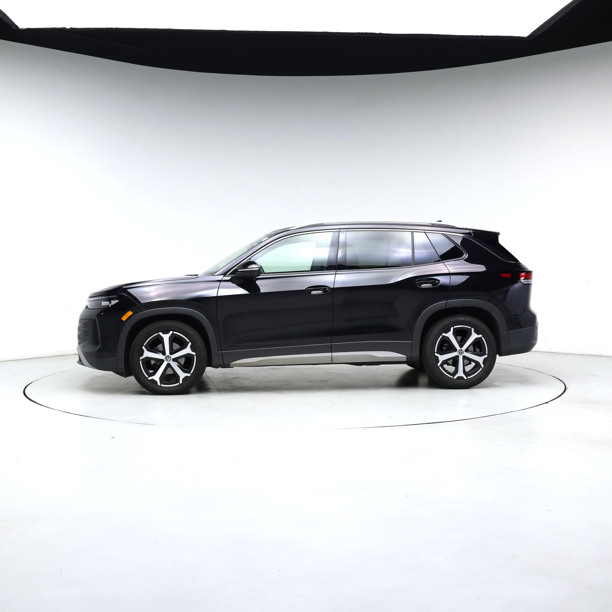Thumbnail: 2026 Volkswagen Tiguan - 3