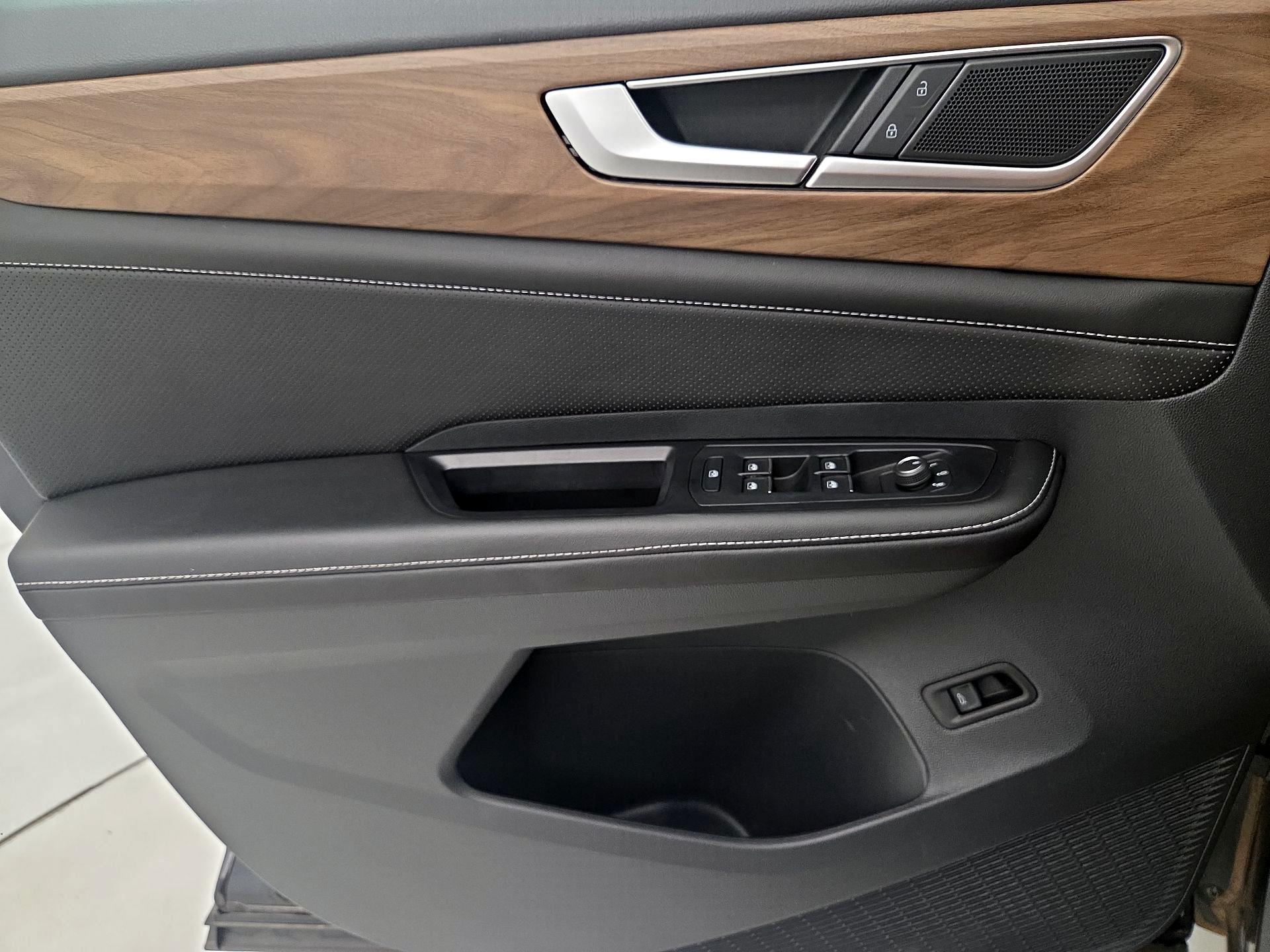Thumbnail: 2026 Volkswagen Atlas - 12