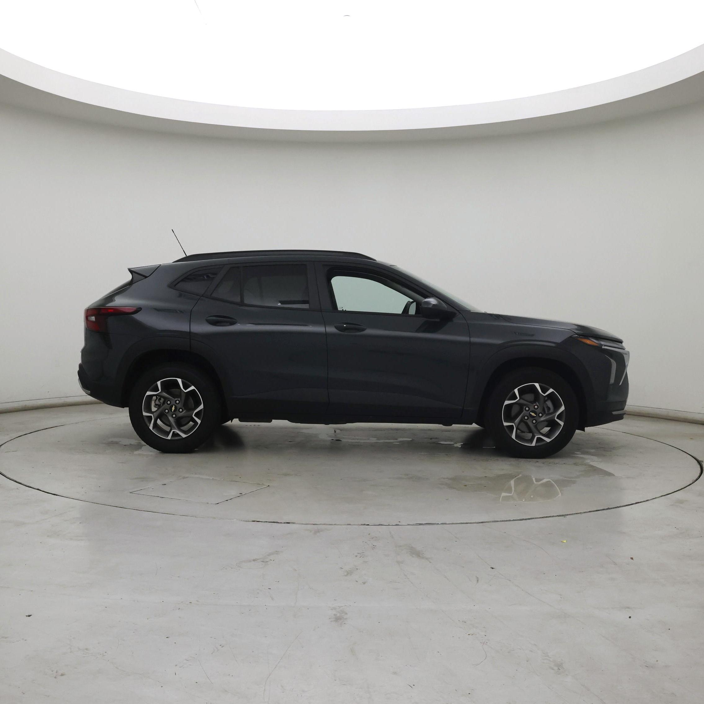 Thumbnail: 2025 Chevrolet Trax - 7