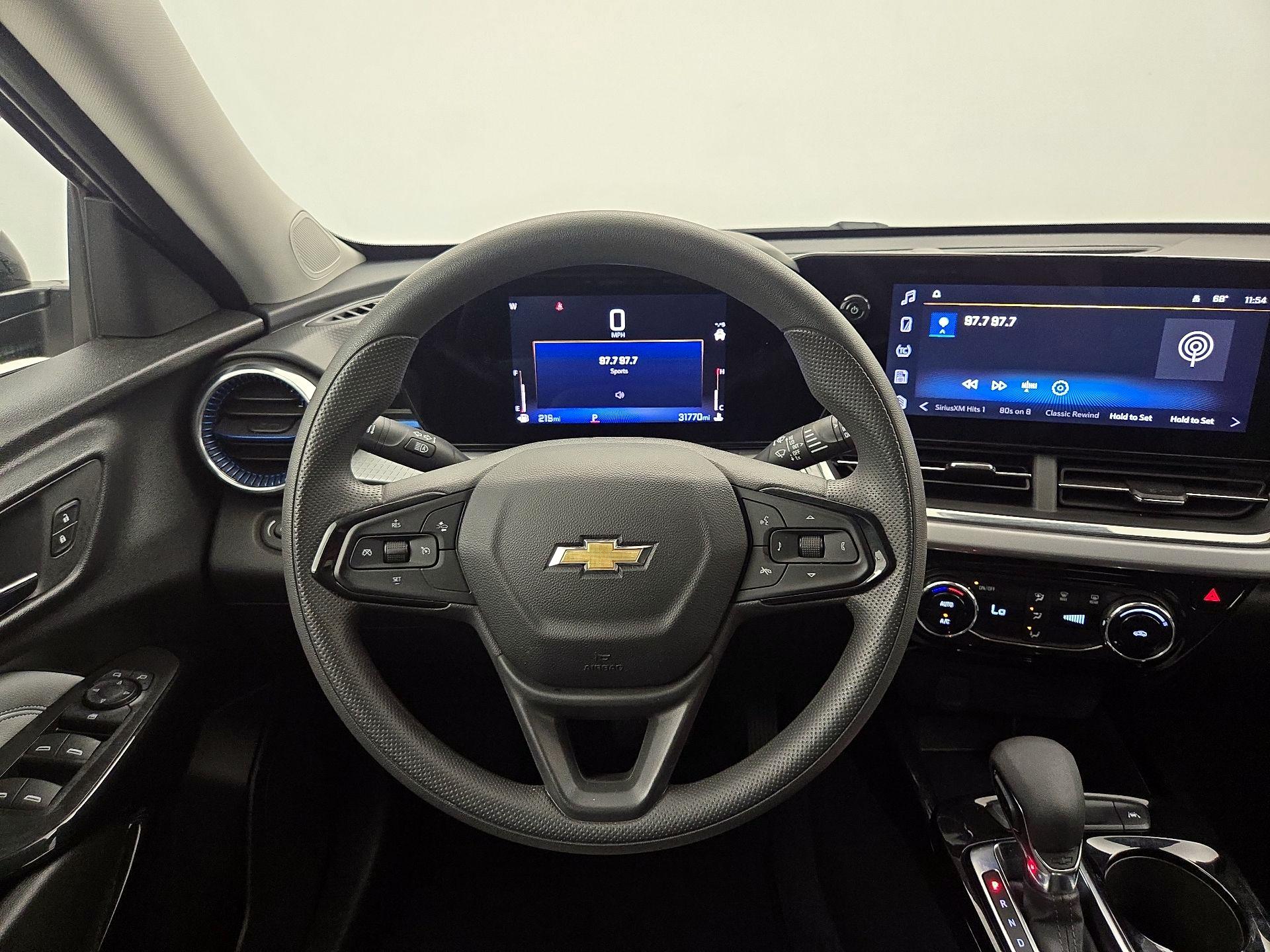 Thumbnail: 2025 Chevrolet Trax - 10