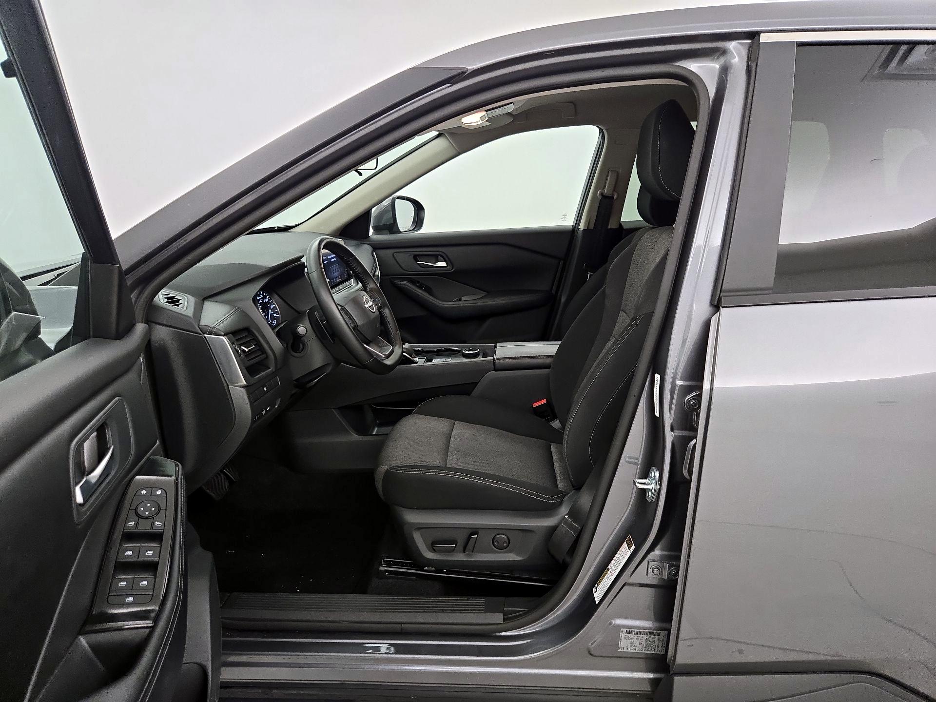 Thumbnail: 2025 Nissan Rogue - 11