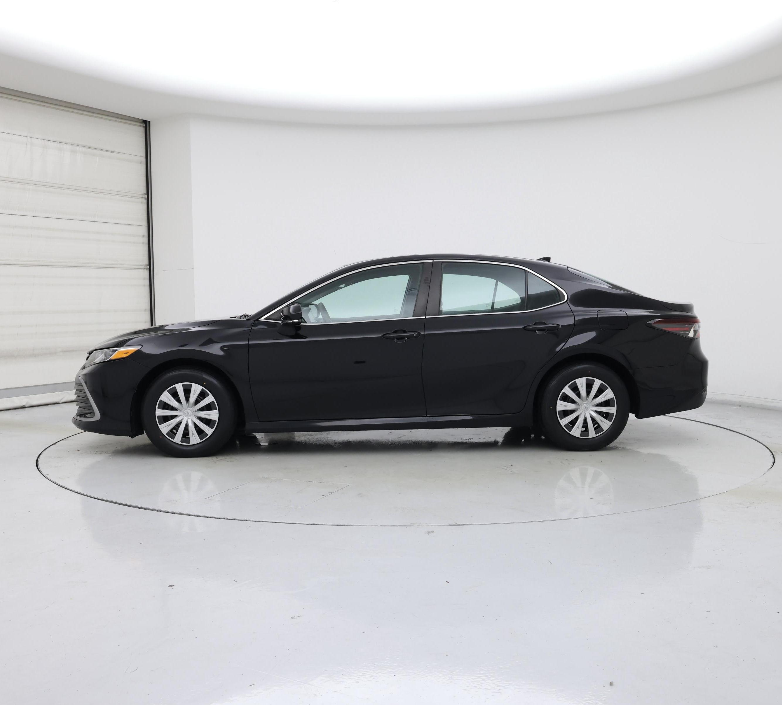 Thumbnail: 2022 Toyota Camry - 3