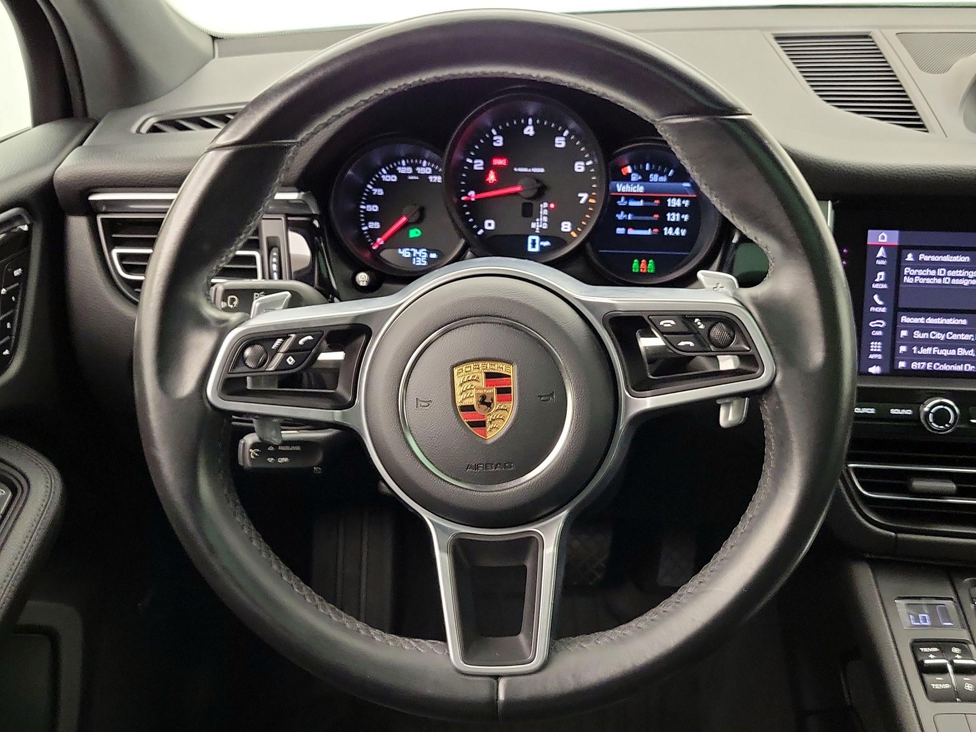 Thumbnail: 2021 Porsche Macan - 10