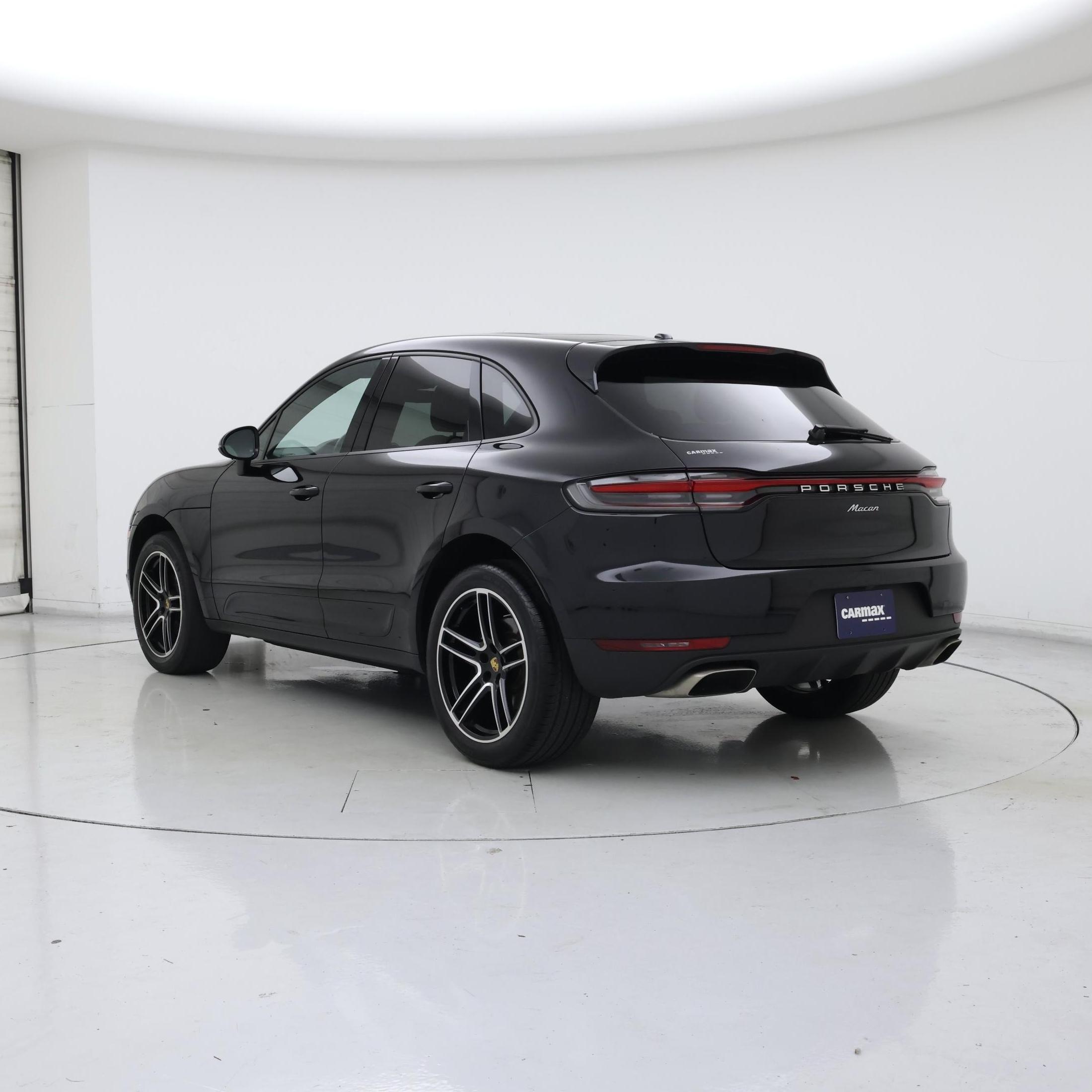 Thumbnail: 2021 Porsche Macan - 2