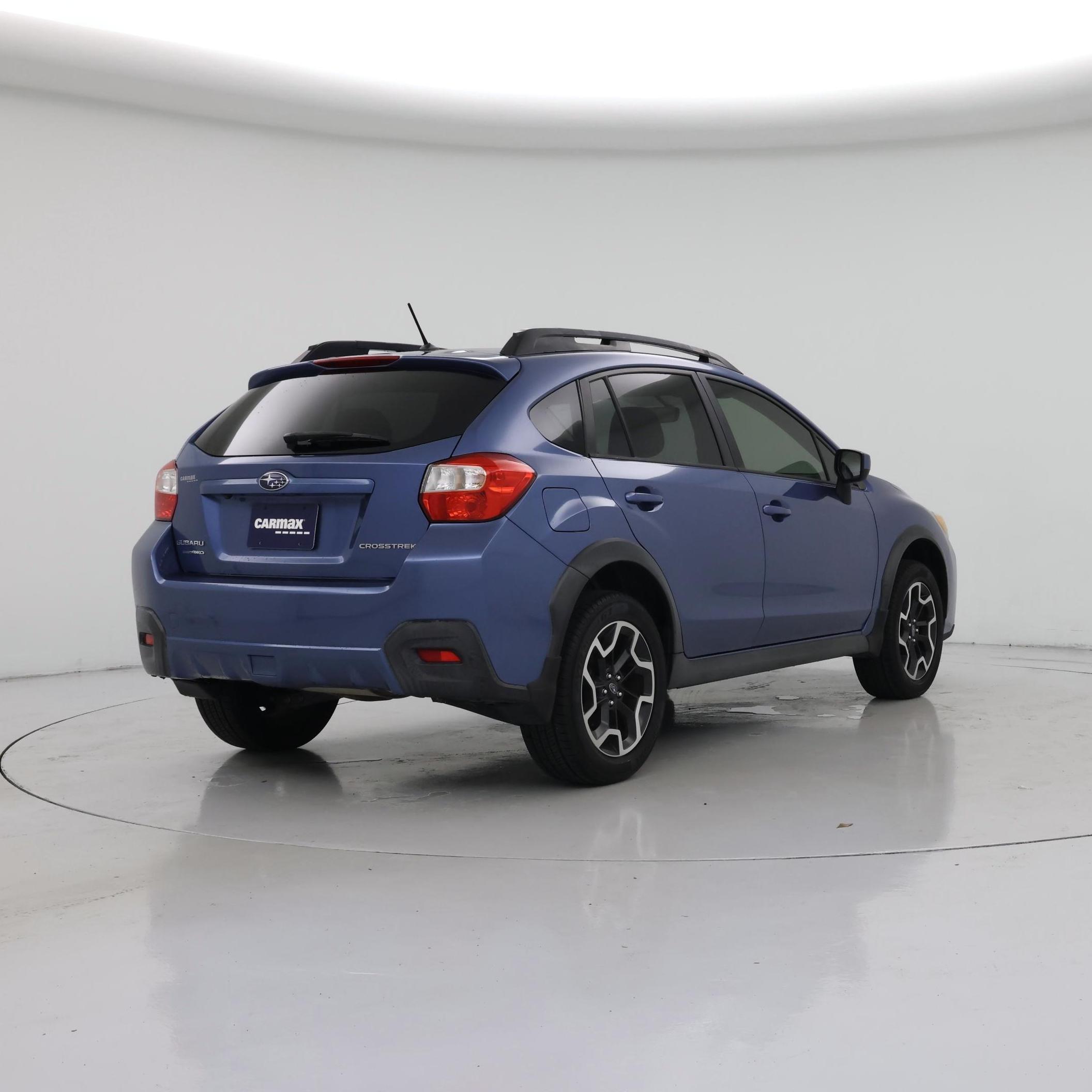 Thumbnail: 2017 Subaru Crosstrek - 8
