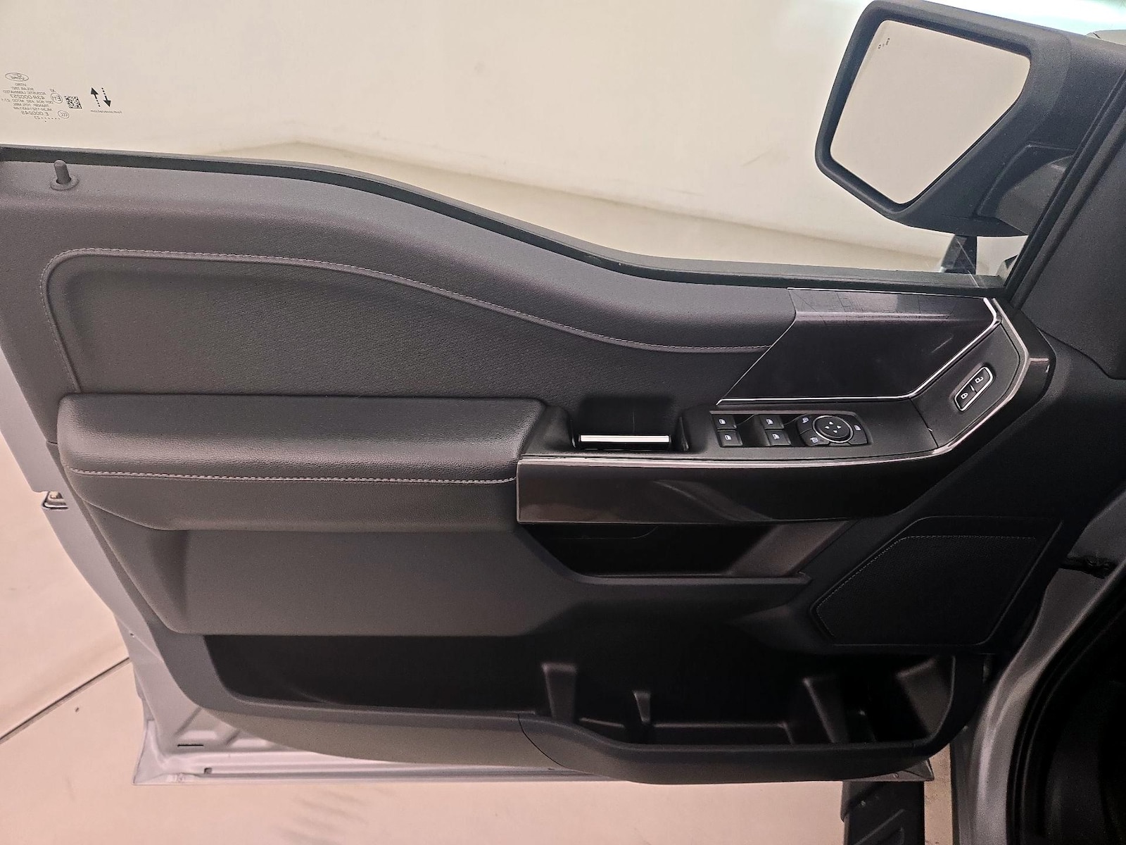 2023 Ford F-150 XLT - Photo 13