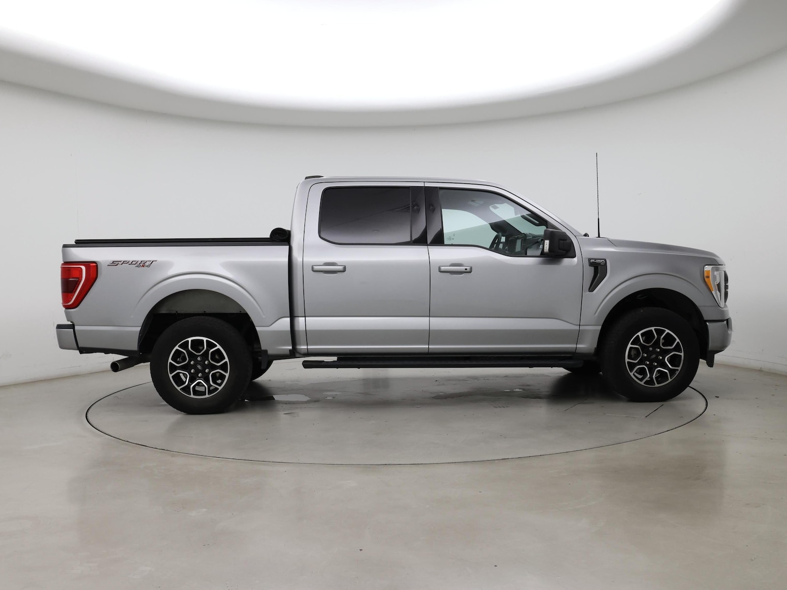 2023 Ford F-150 XLT - Photo 8