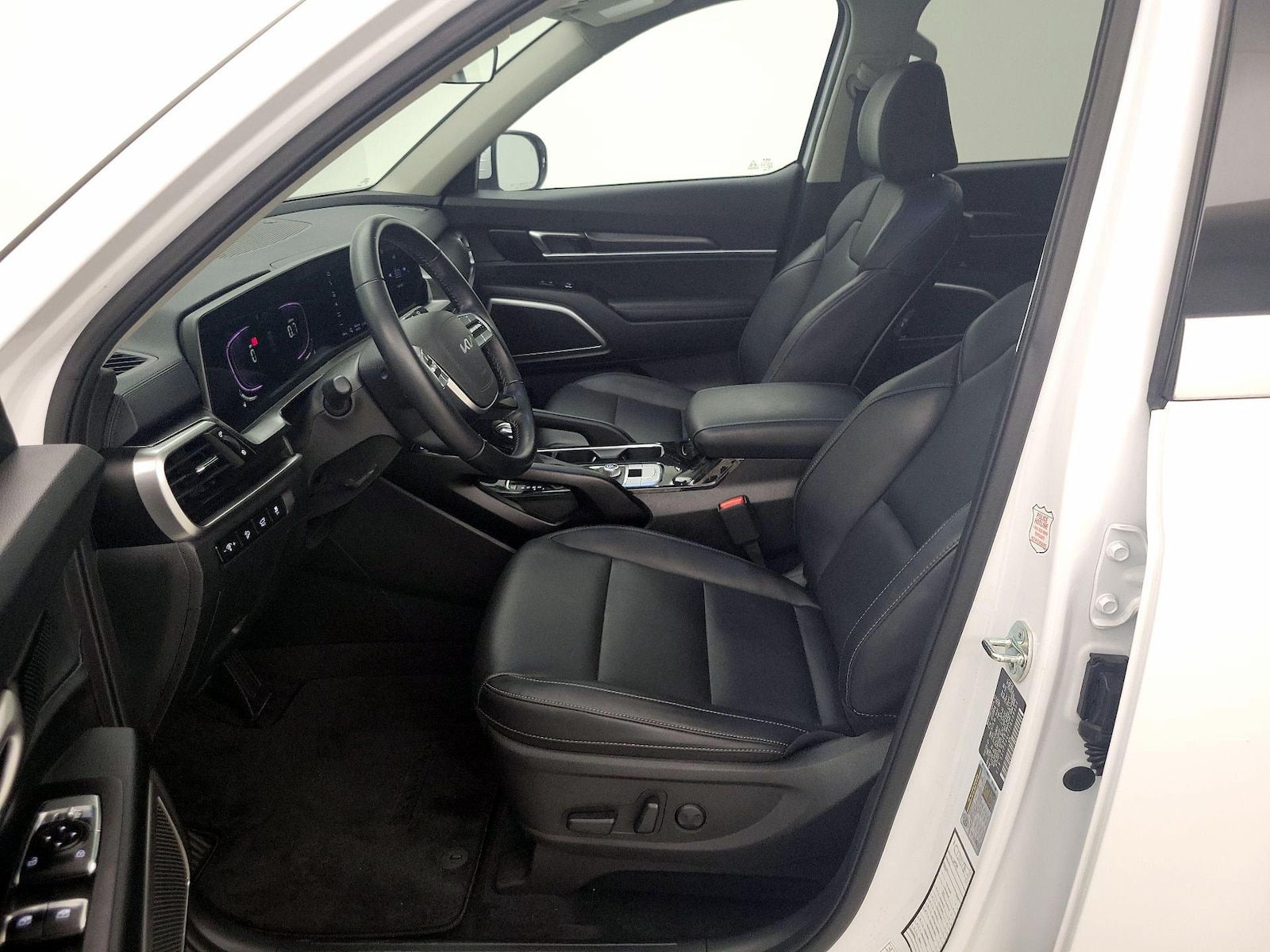 2025 Kia Telluride S - Photo 12