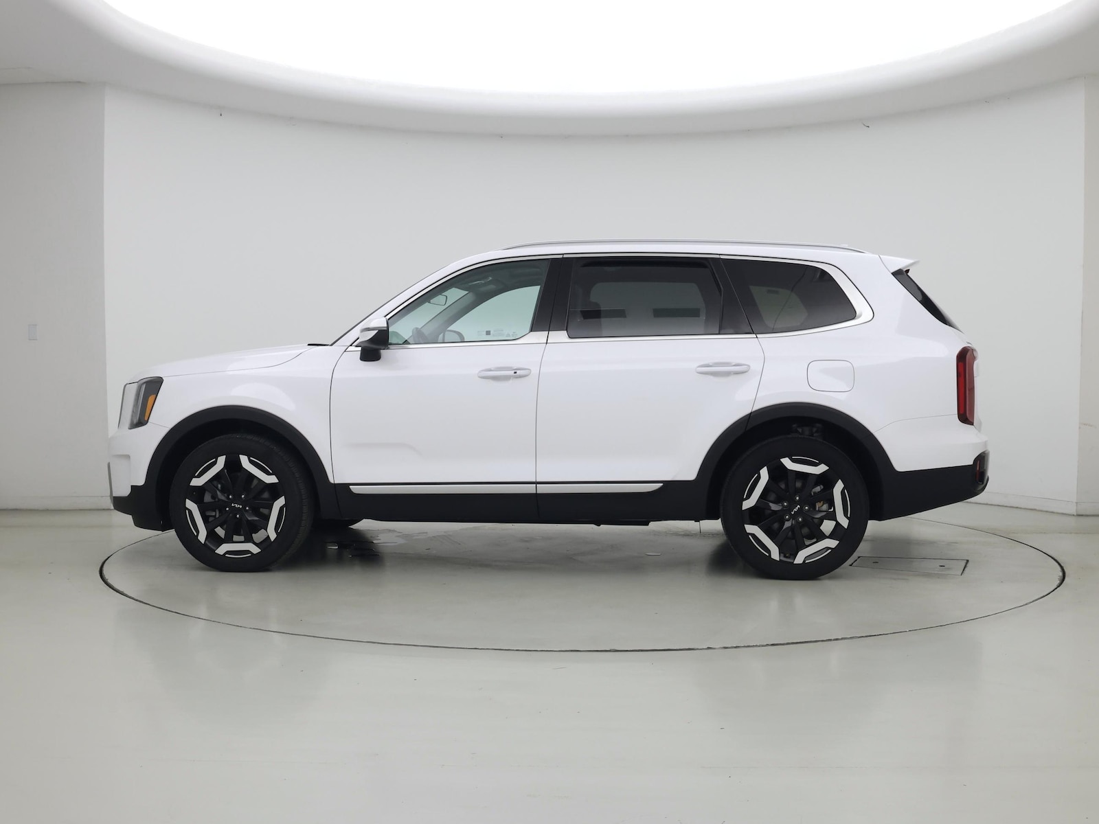 2025 Kia Telluride S - Photo 4