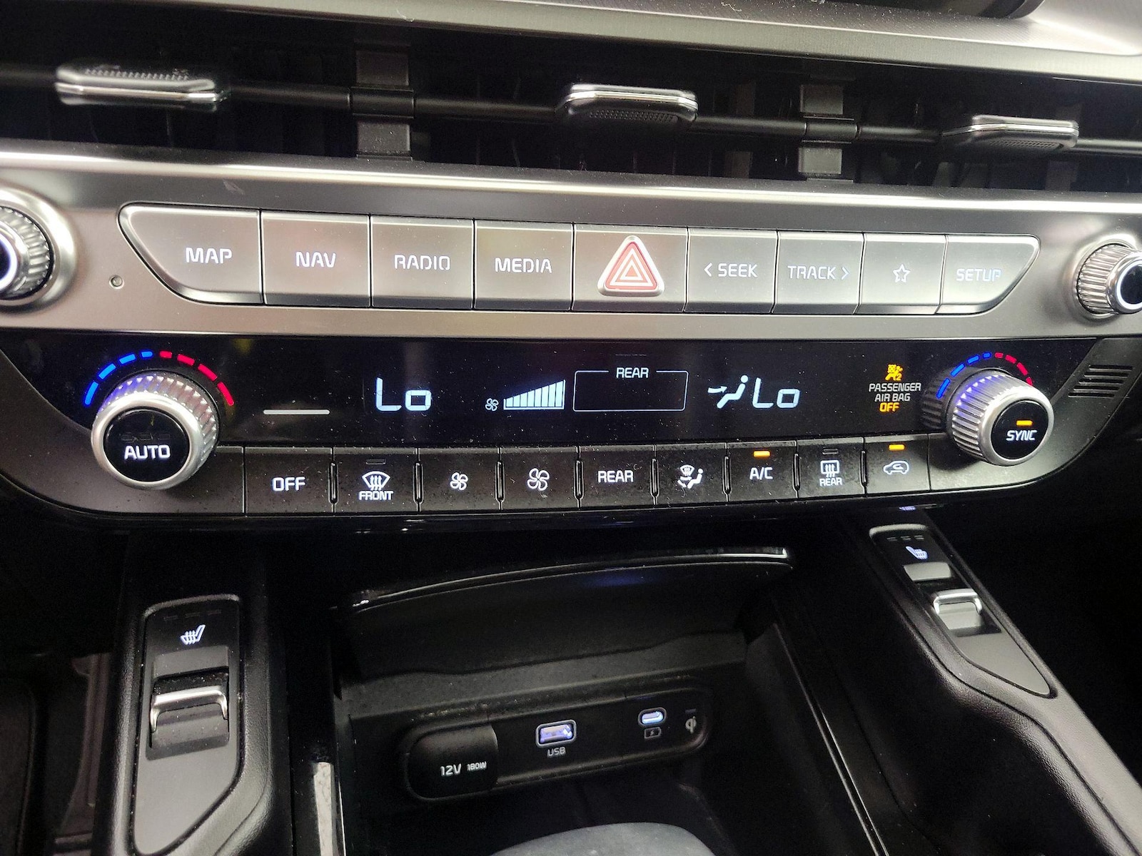 2025 Kia Telluride S - Photo 18
