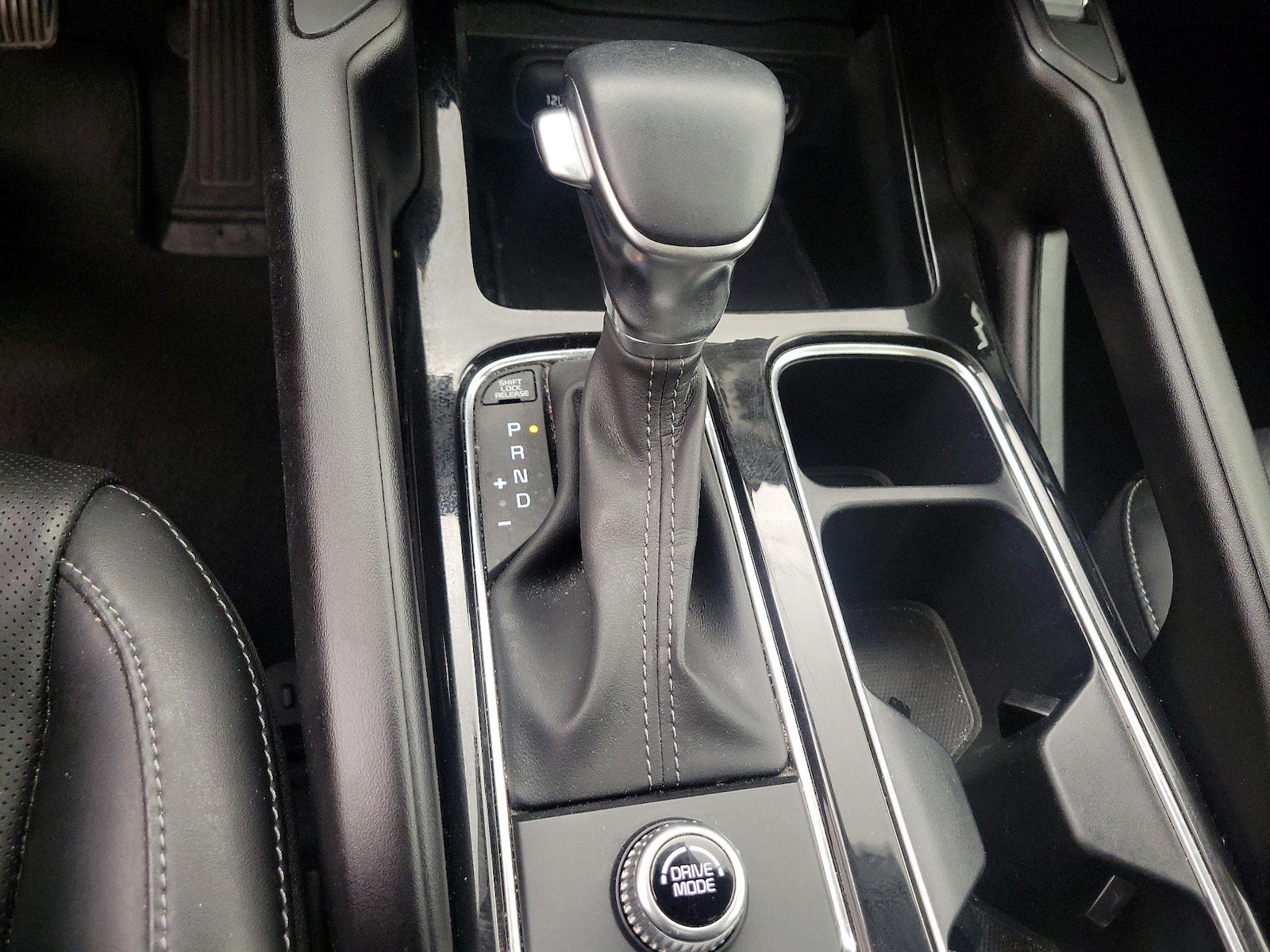 2025 Kia Telluride S - Photo 19