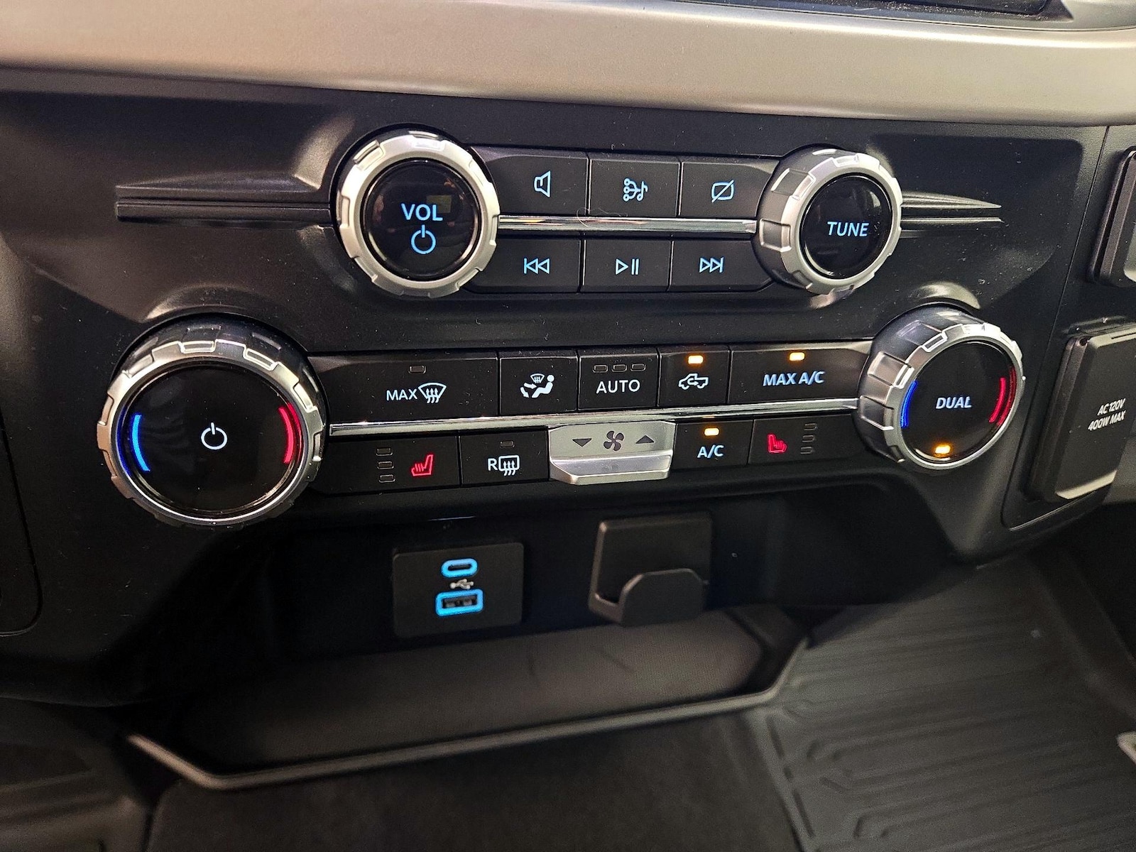 2023 Ford F-150 XLT - Photo 18