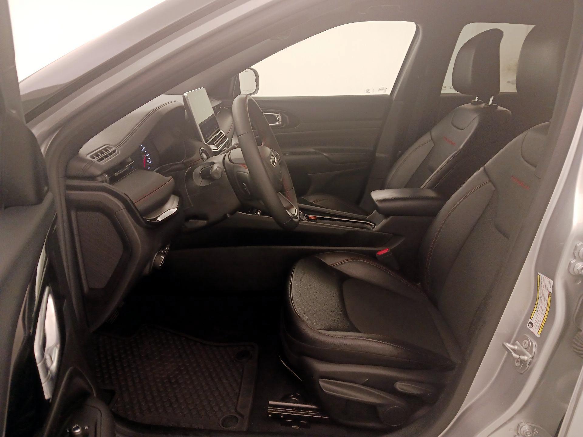 Thumbnail: 2025 Jeep Compass - 11