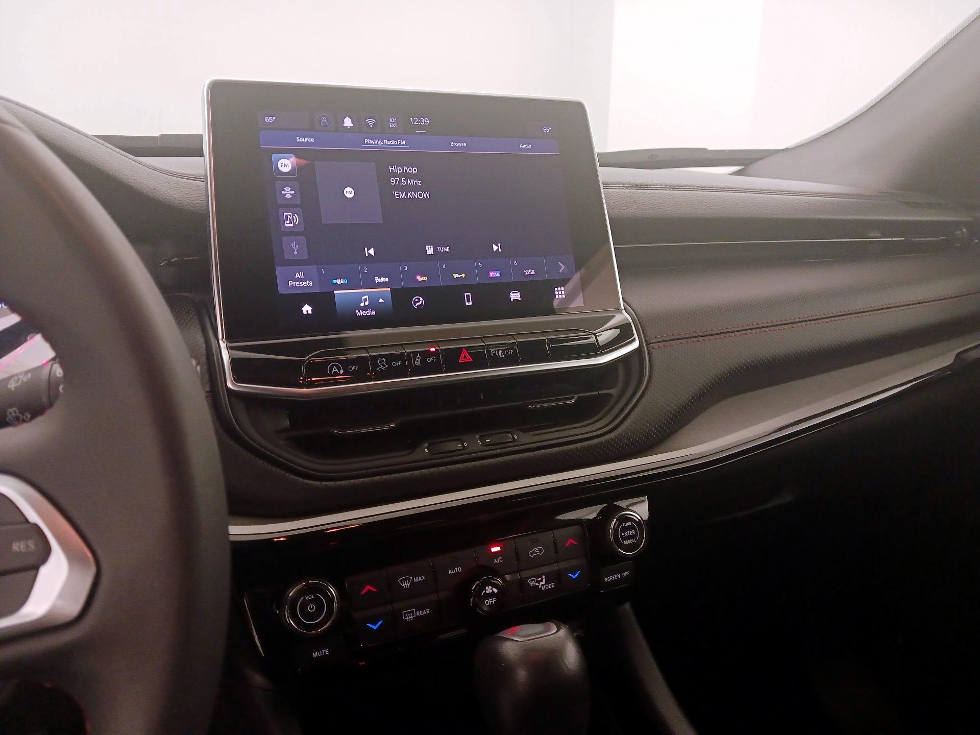 Thumbnail: 2025 Jeep Compass - 15