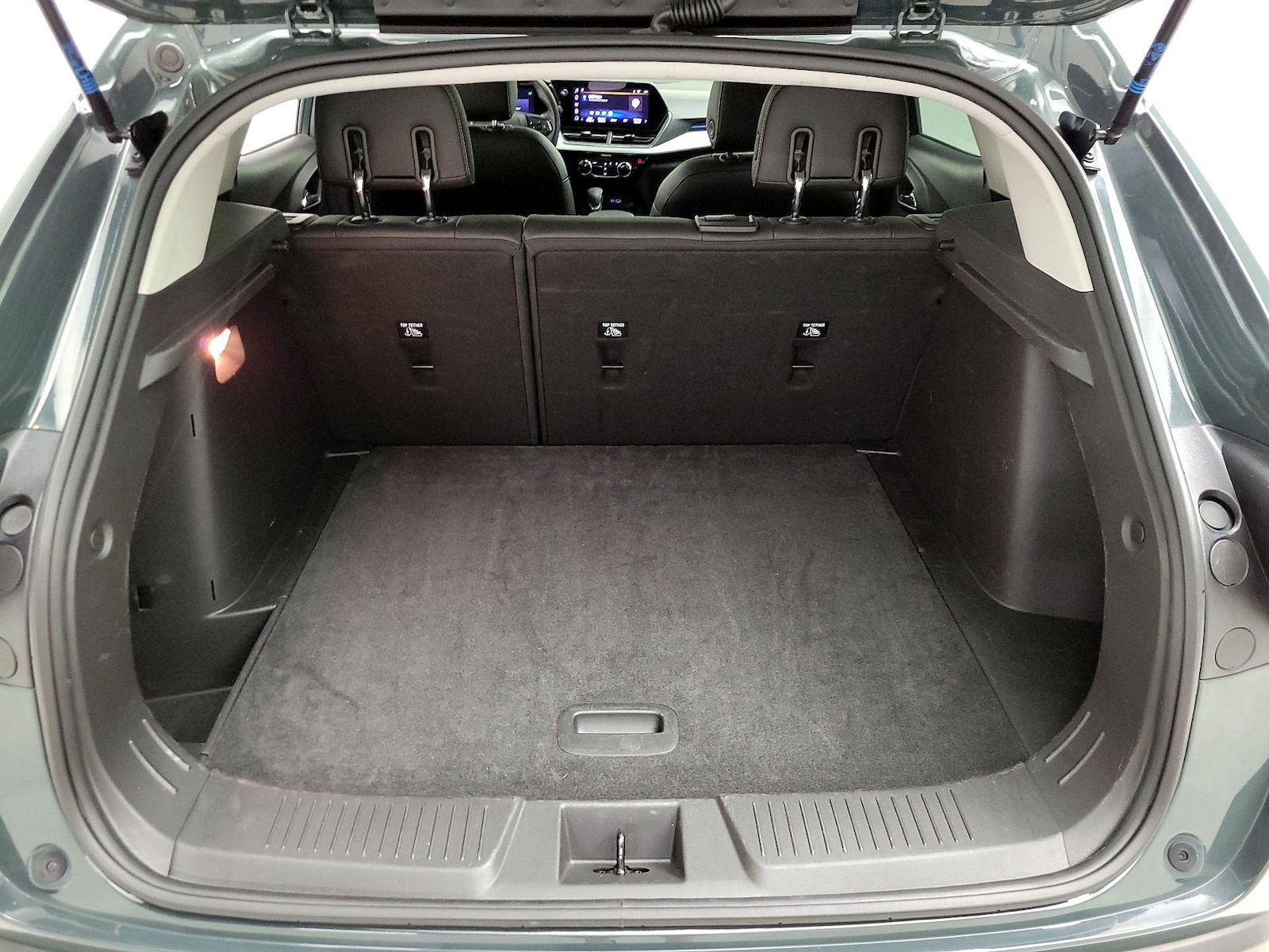 2025 Chevrolet Trax LT - Photo 22
