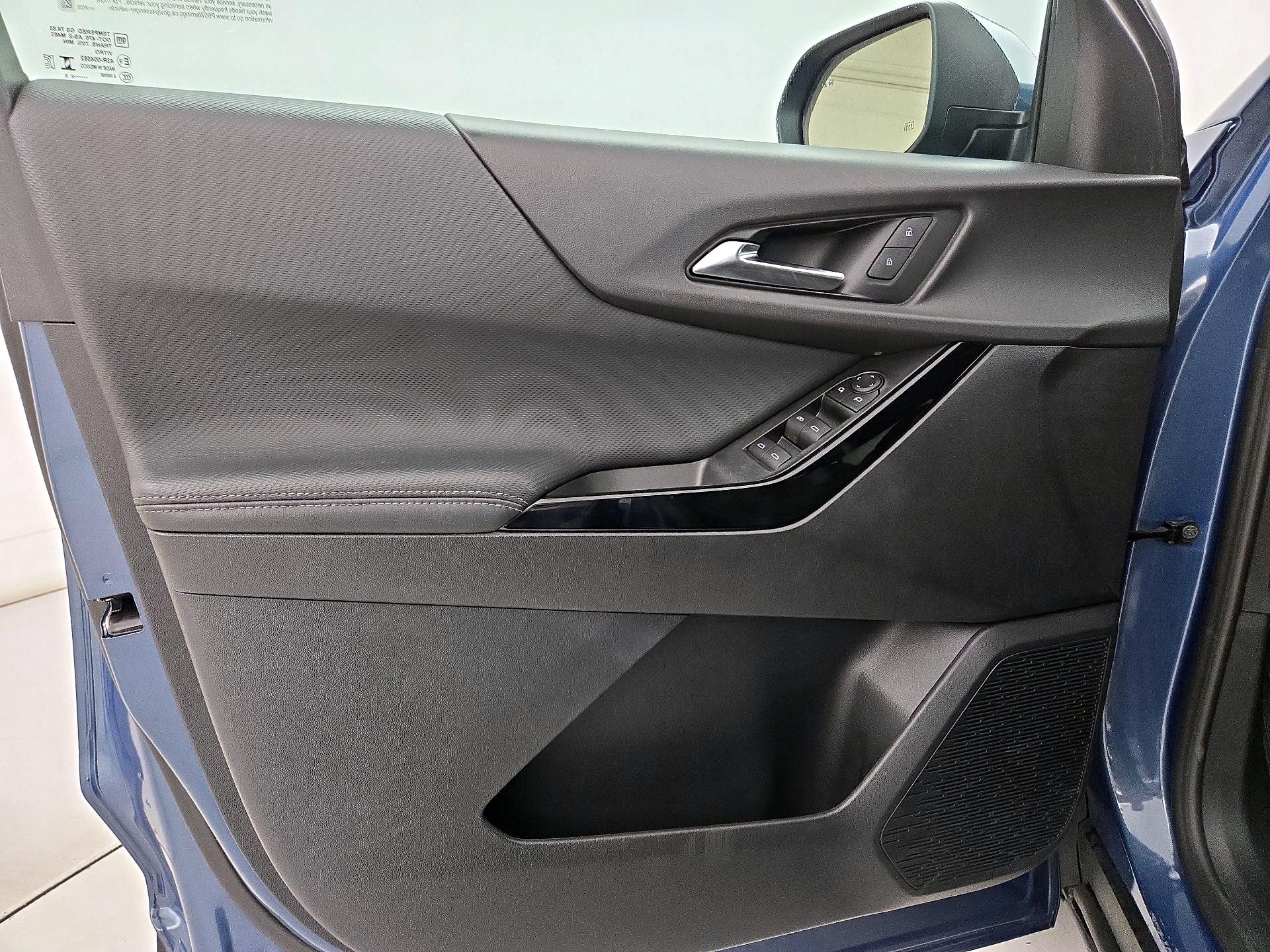 Thumbnail: 2025 Chevrolet Equinox - 12