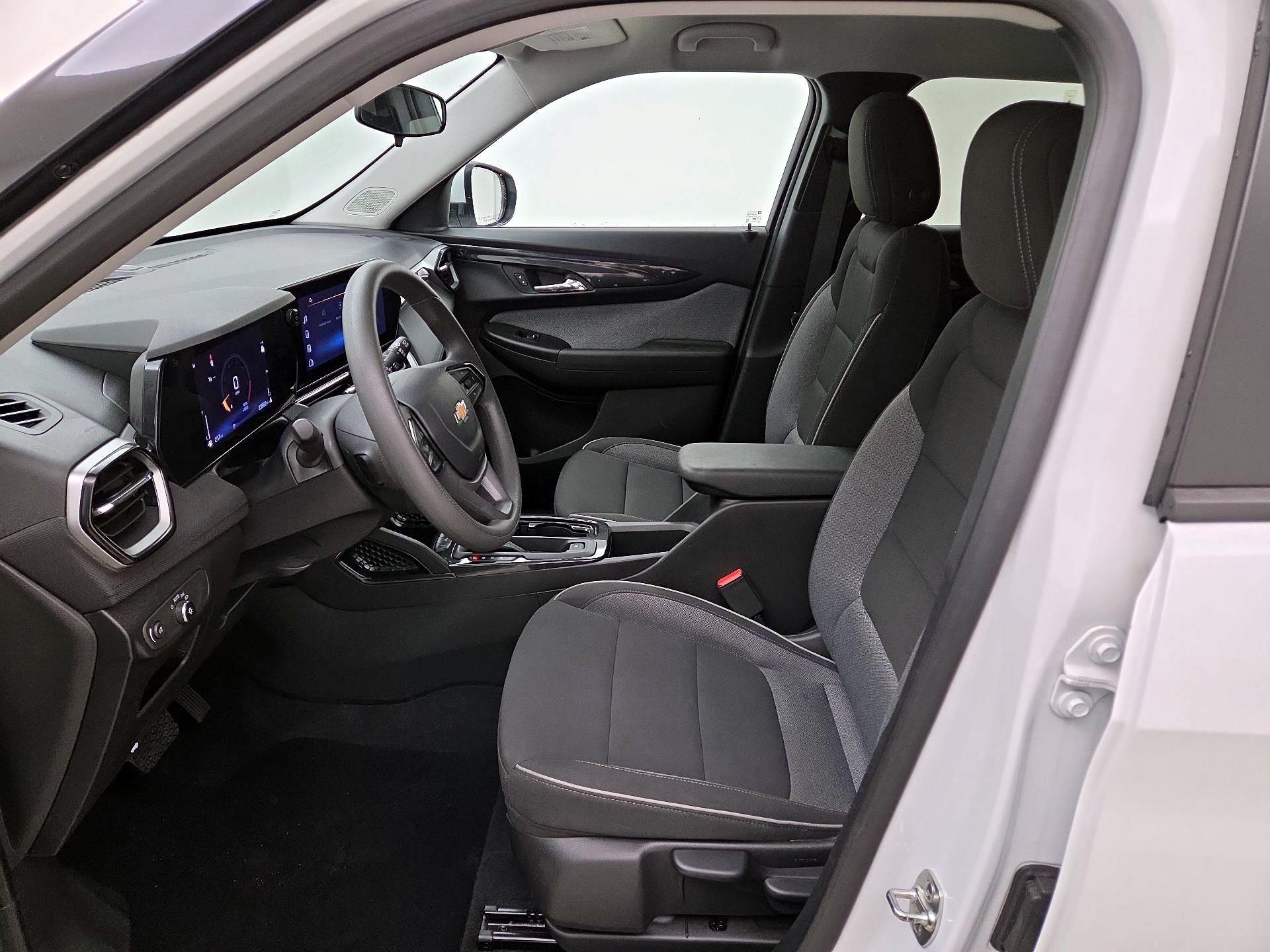 Thumbnail: 2025 Chevrolet TrailBlazer - 11