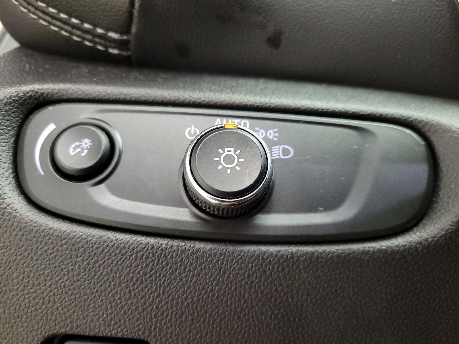 2025 Chevrolet Blazer 2LT - Photo 14