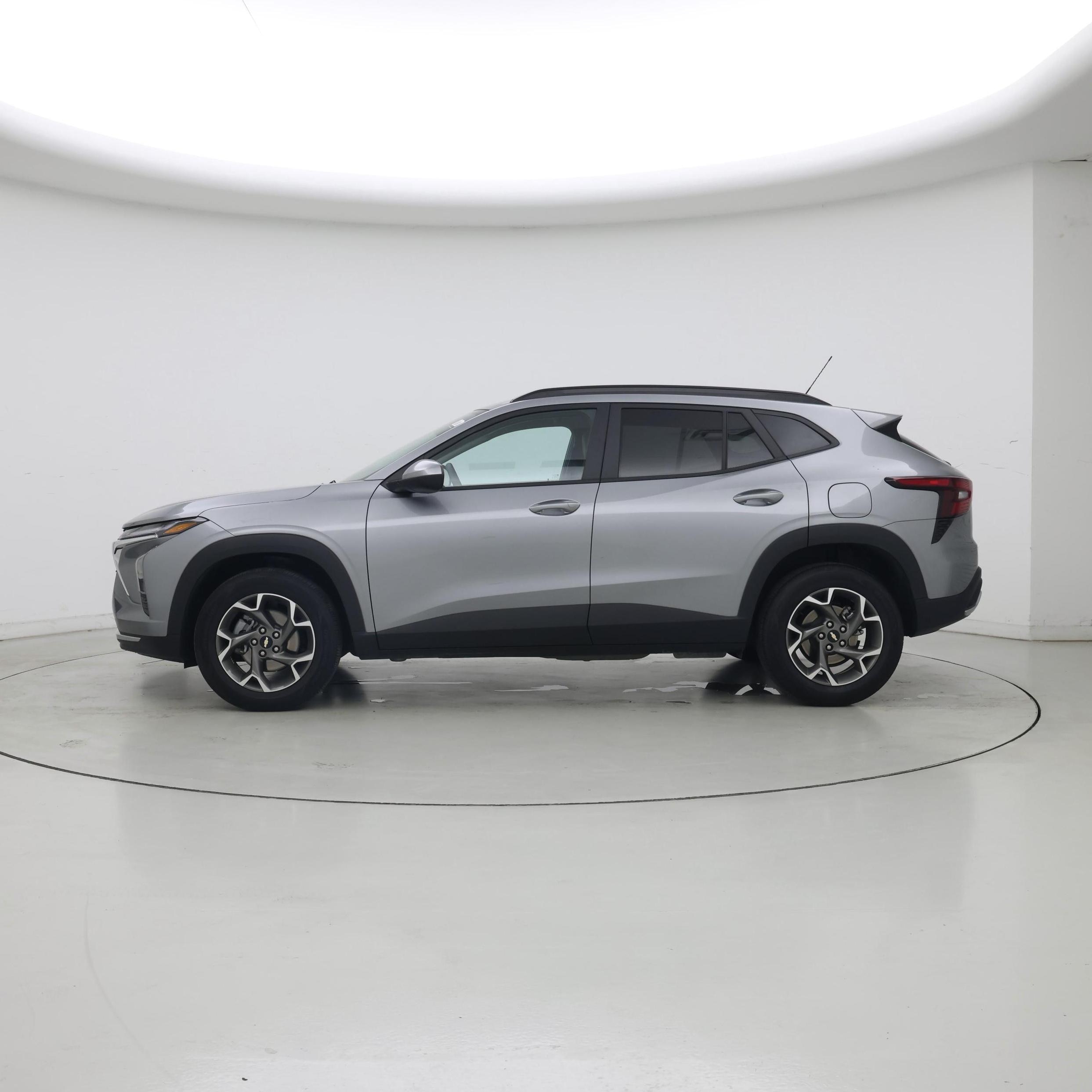Thumbnail: 2025 Chevrolet Trax - 3