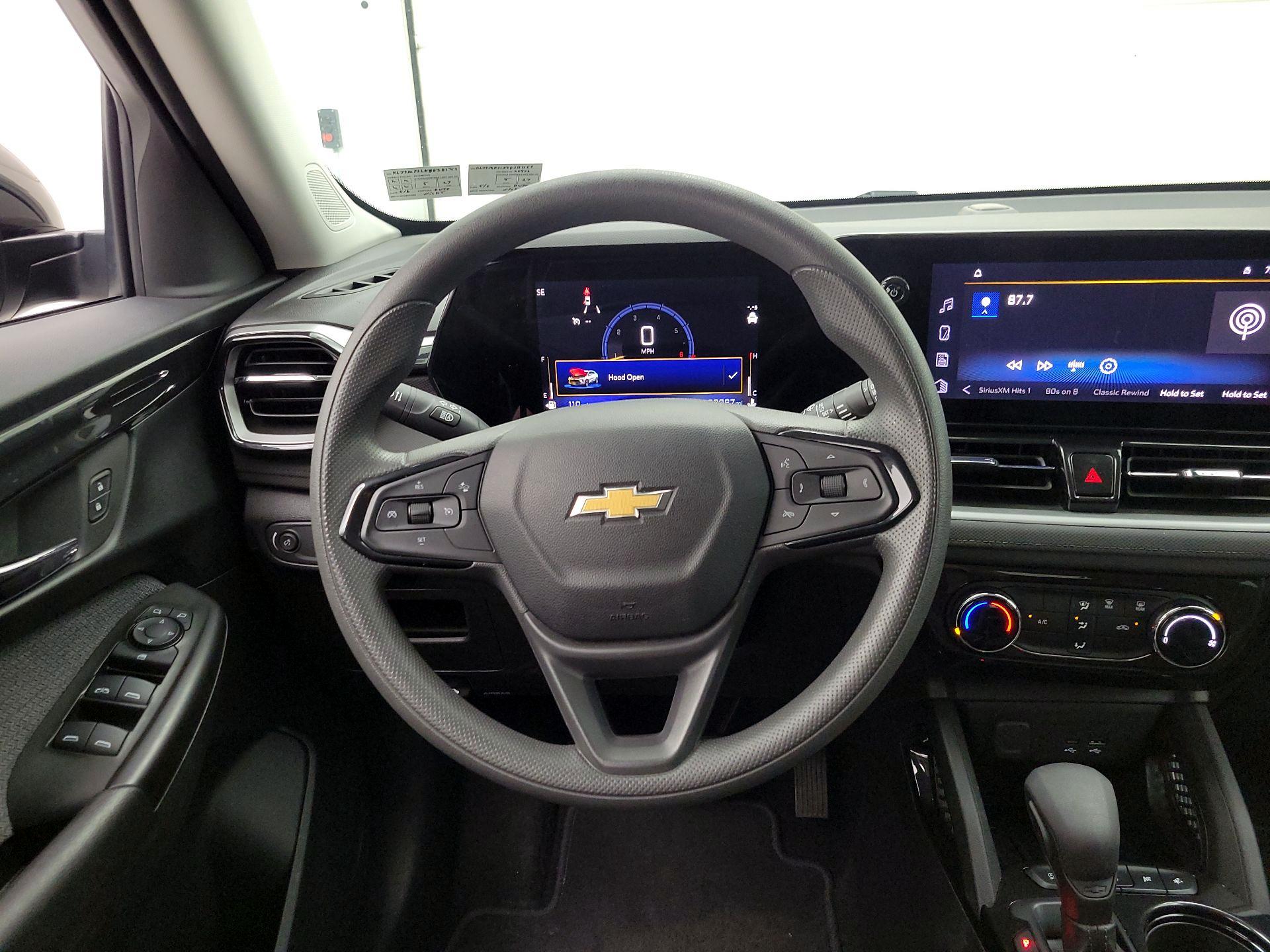 Thumbnail: 2025 Chevrolet TrailBlazer - 10