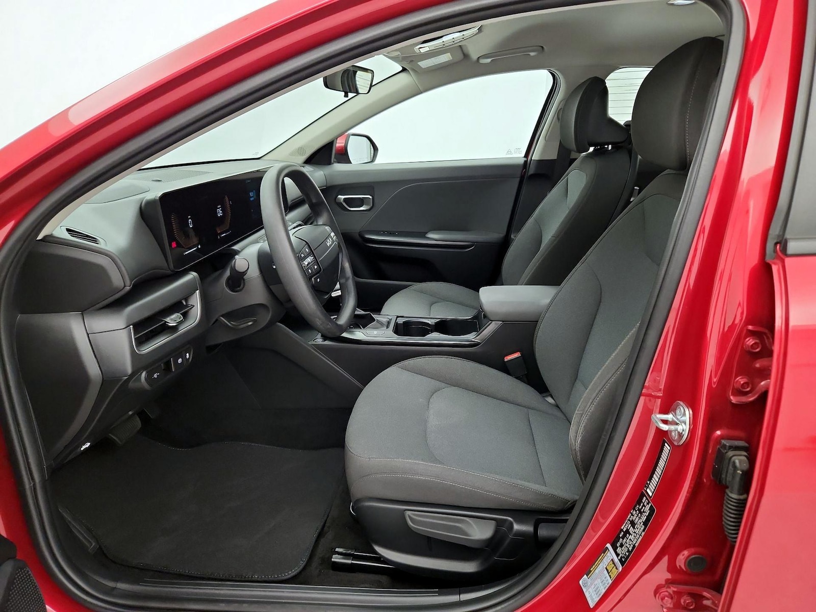 2025 Kia K4 LXS - Photo 12