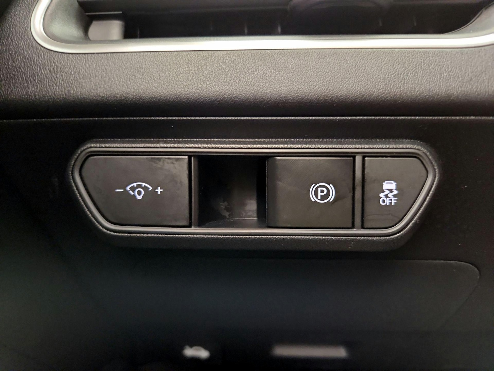 2025 Kia K4 LXS - Photo 14