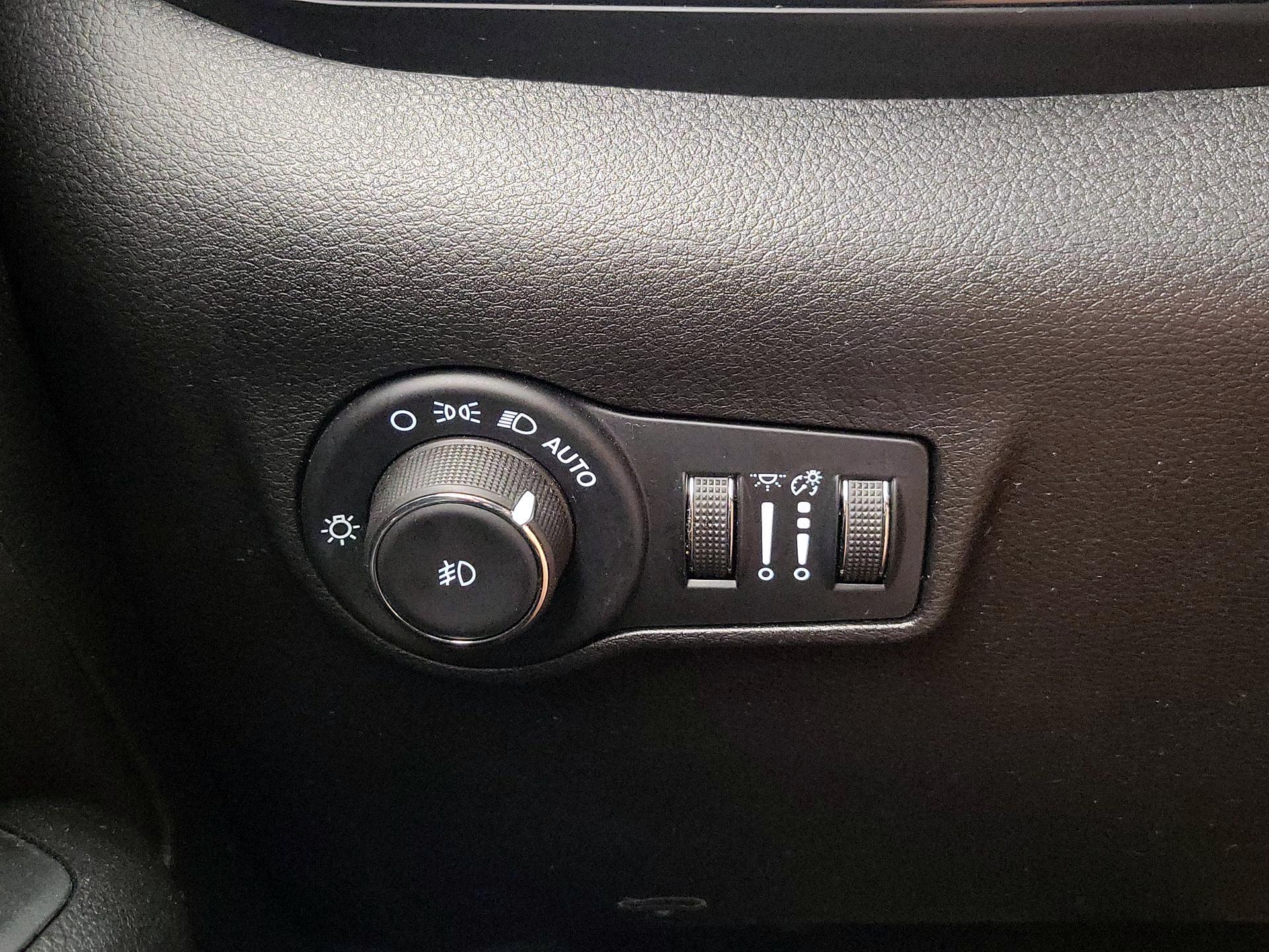 Thumbnail: 2025 Jeep Compass - 13