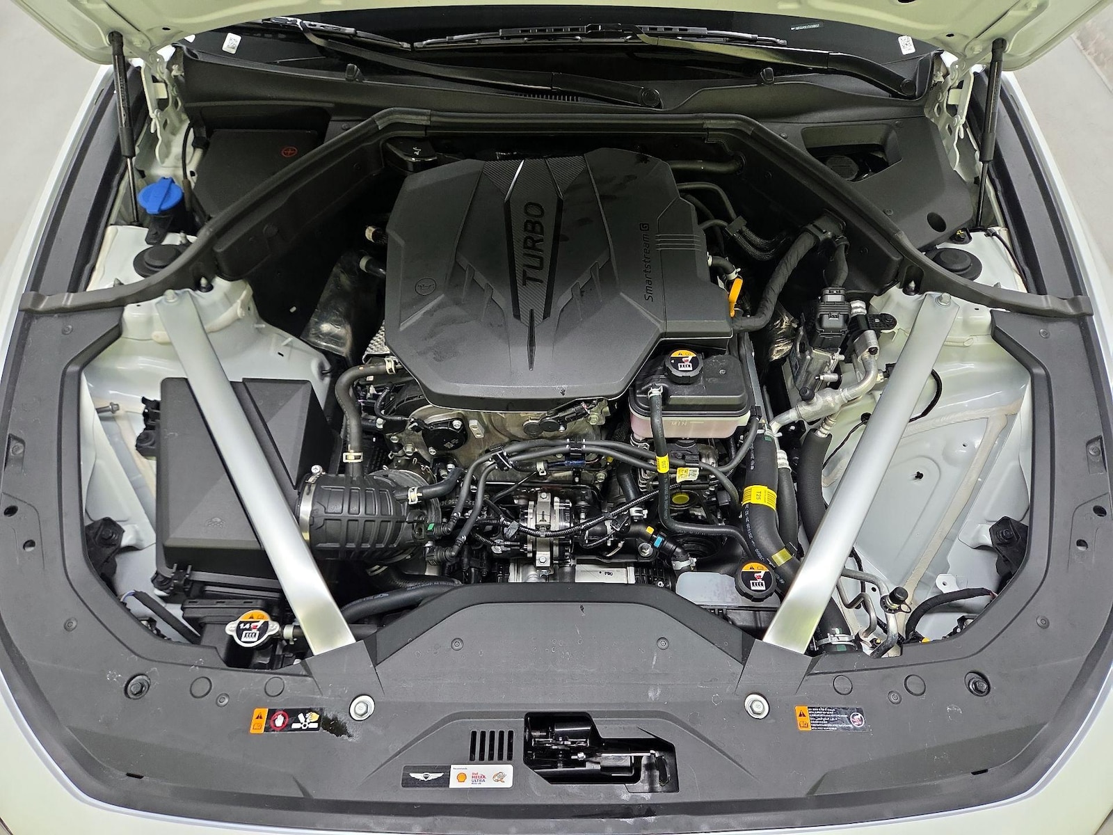 2026 GENESIS G70 Standard - Photo 16