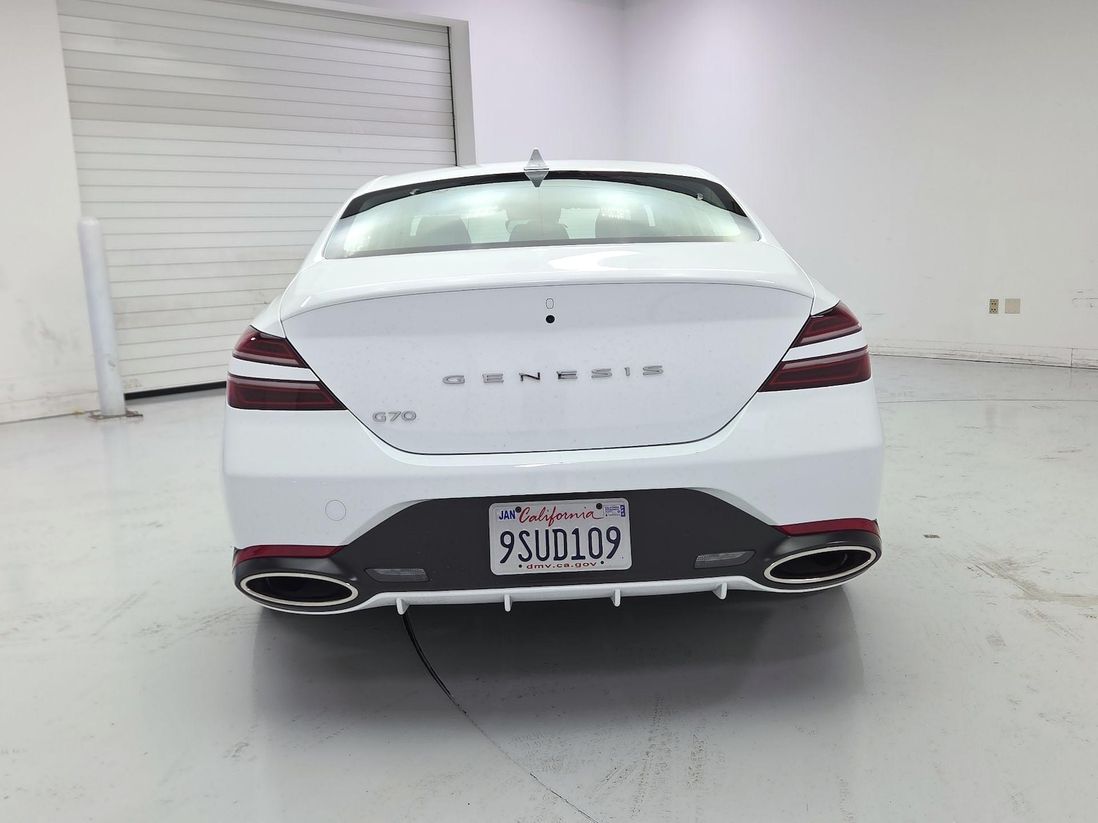 2026 GENESIS G70 Standard - Photo 6
