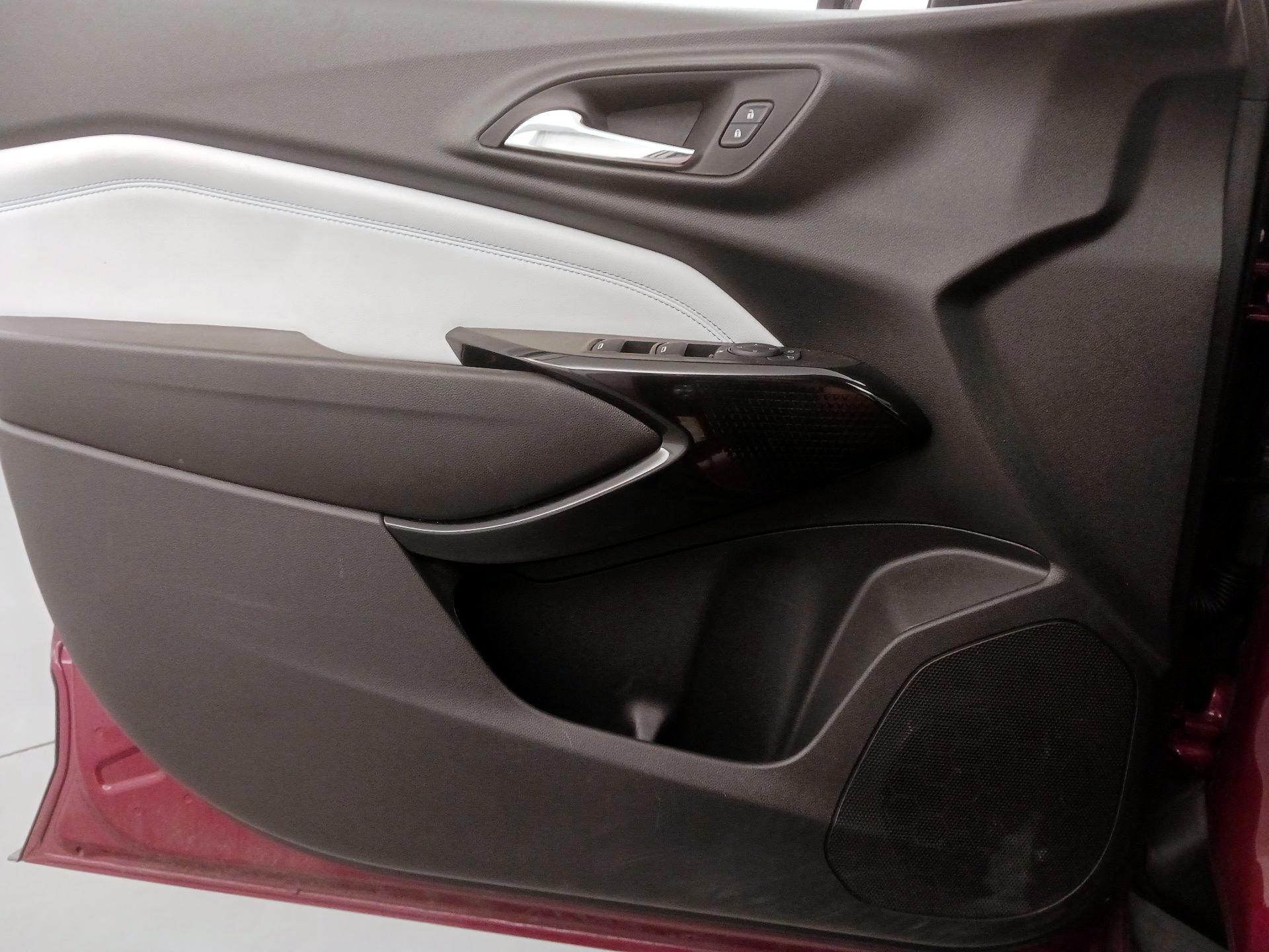 Thumbnail: 2025 Chevrolet Trax - 12