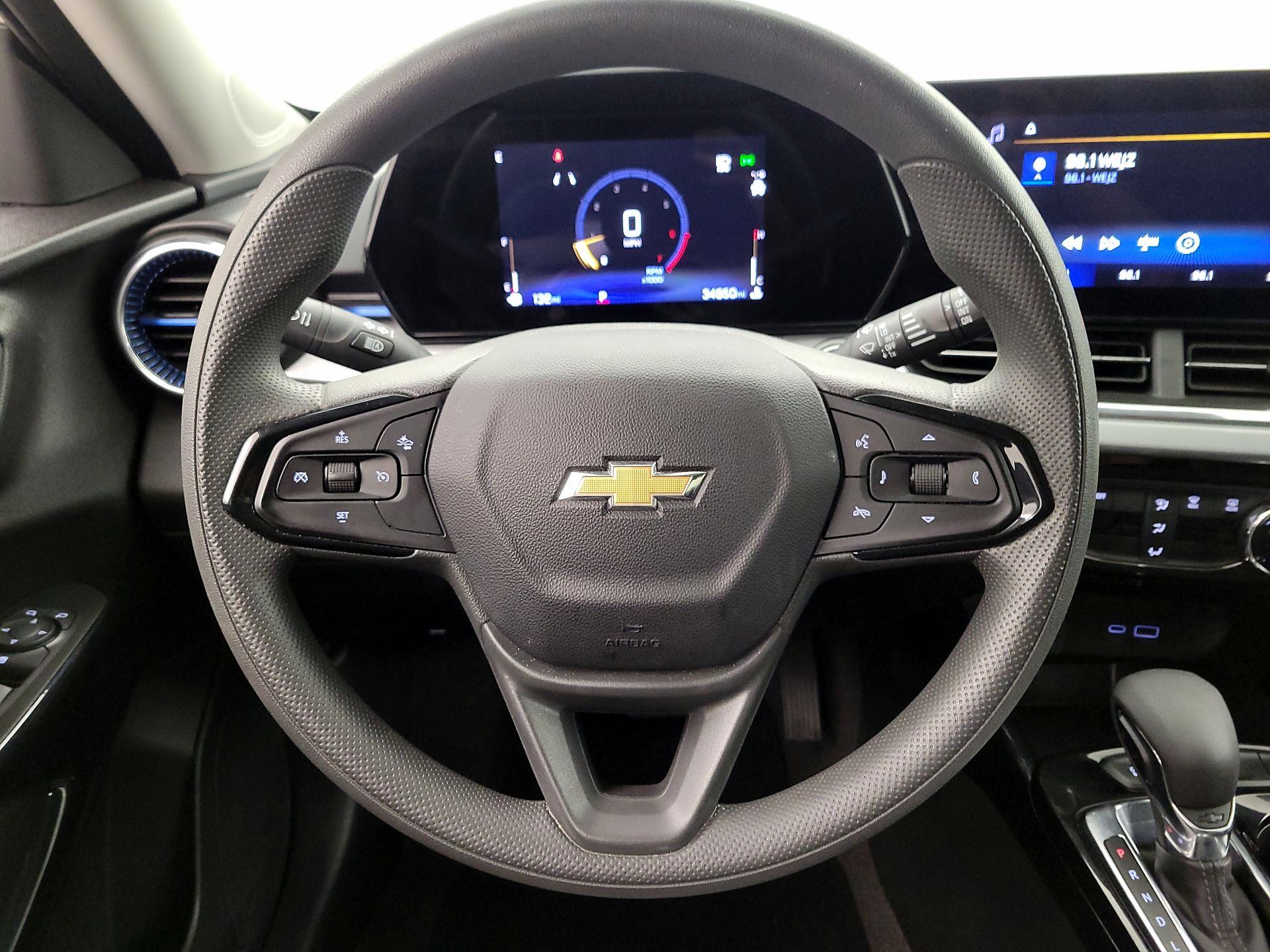 Thumbnail: 2025 Chevrolet Trax - 10